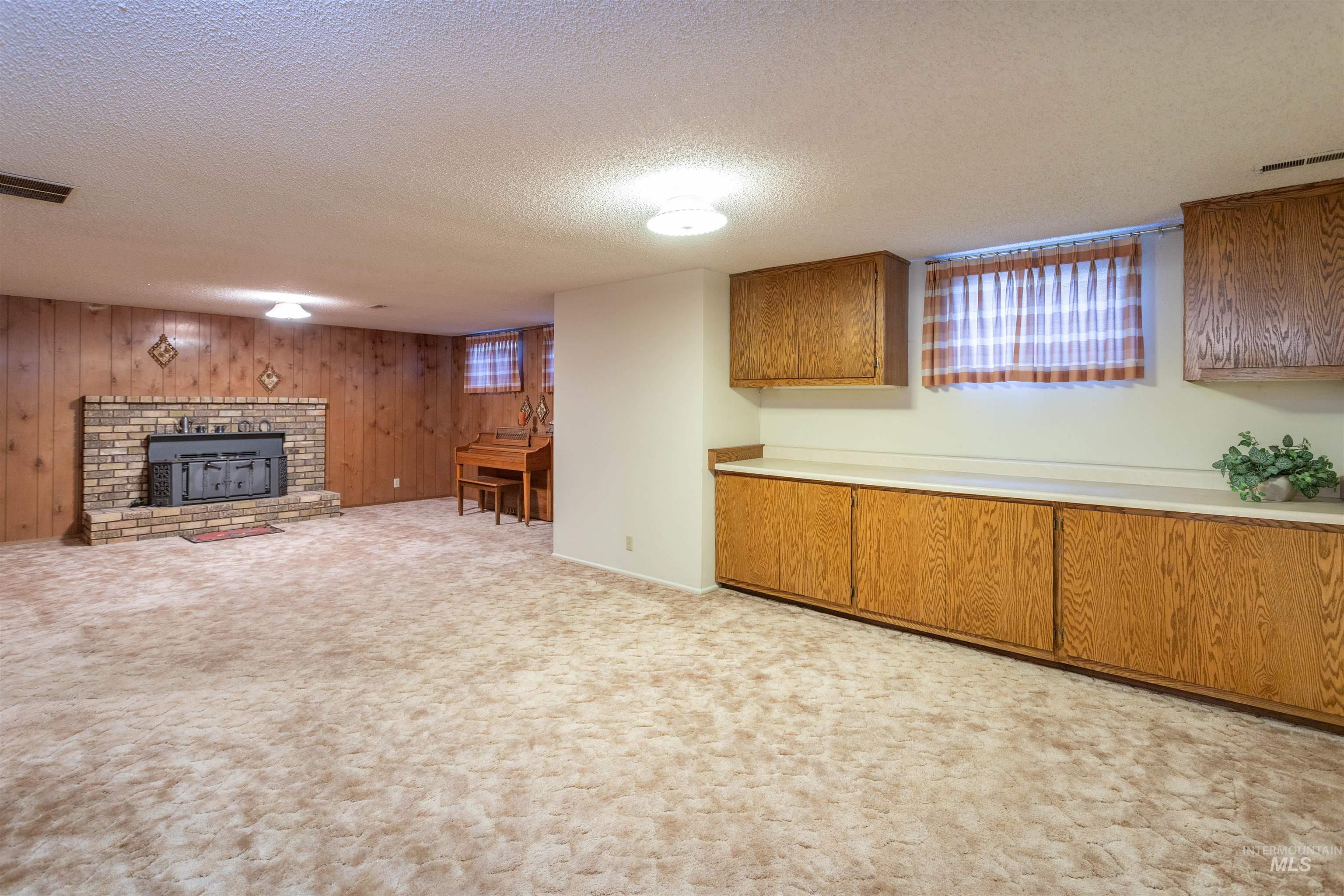 8321 W Westchester Ave, Boise, Idaho 83704, 5 Bedrooms, 2 Bathrooms, Residential For Sale, Price $509,900,MLS 98990529