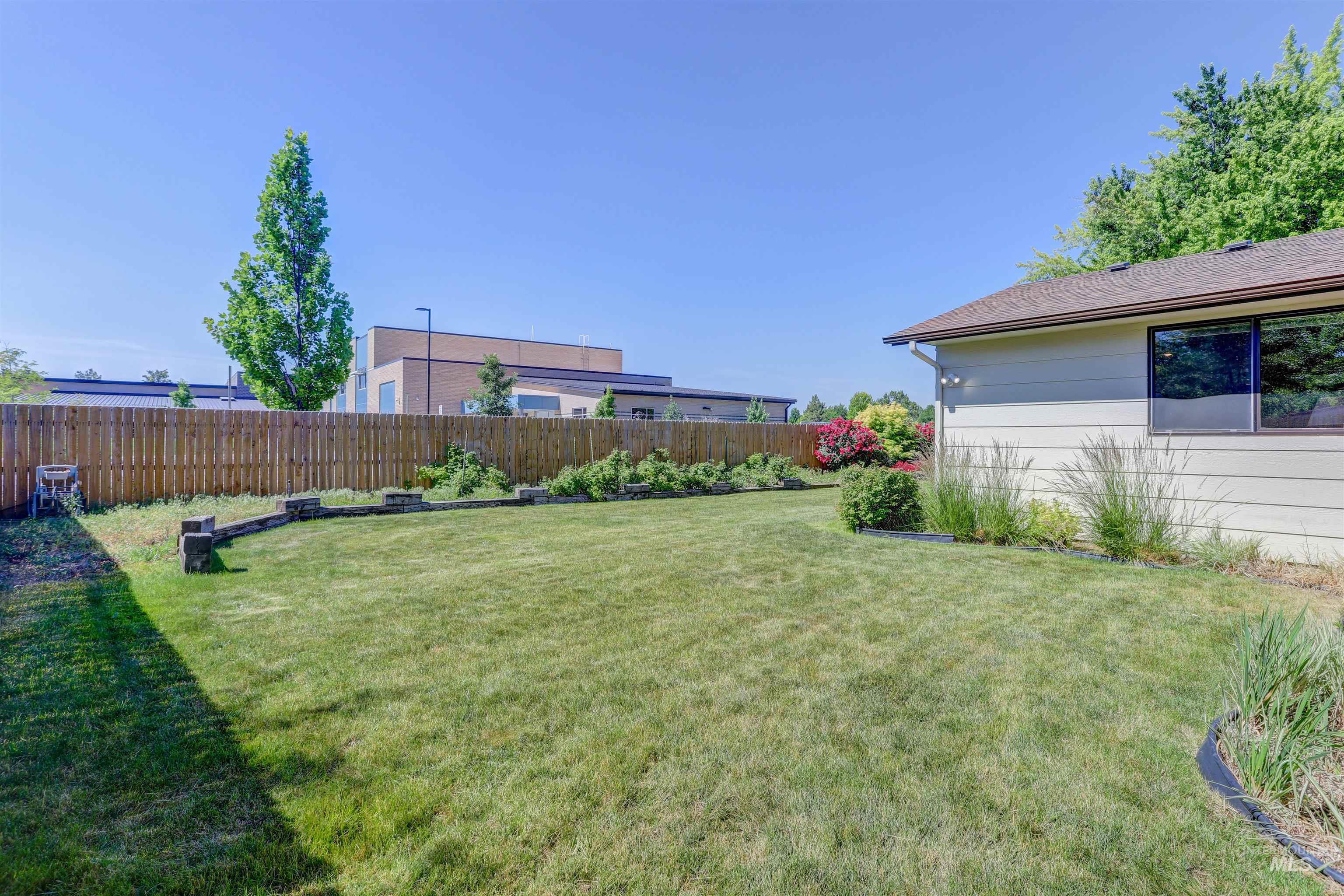 8321 W Westchester Ave, Boise, Idaho 83704, 5 Bedrooms, 2 Bathrooms, Residential For Sale, Price $509,900,MLS 98990529