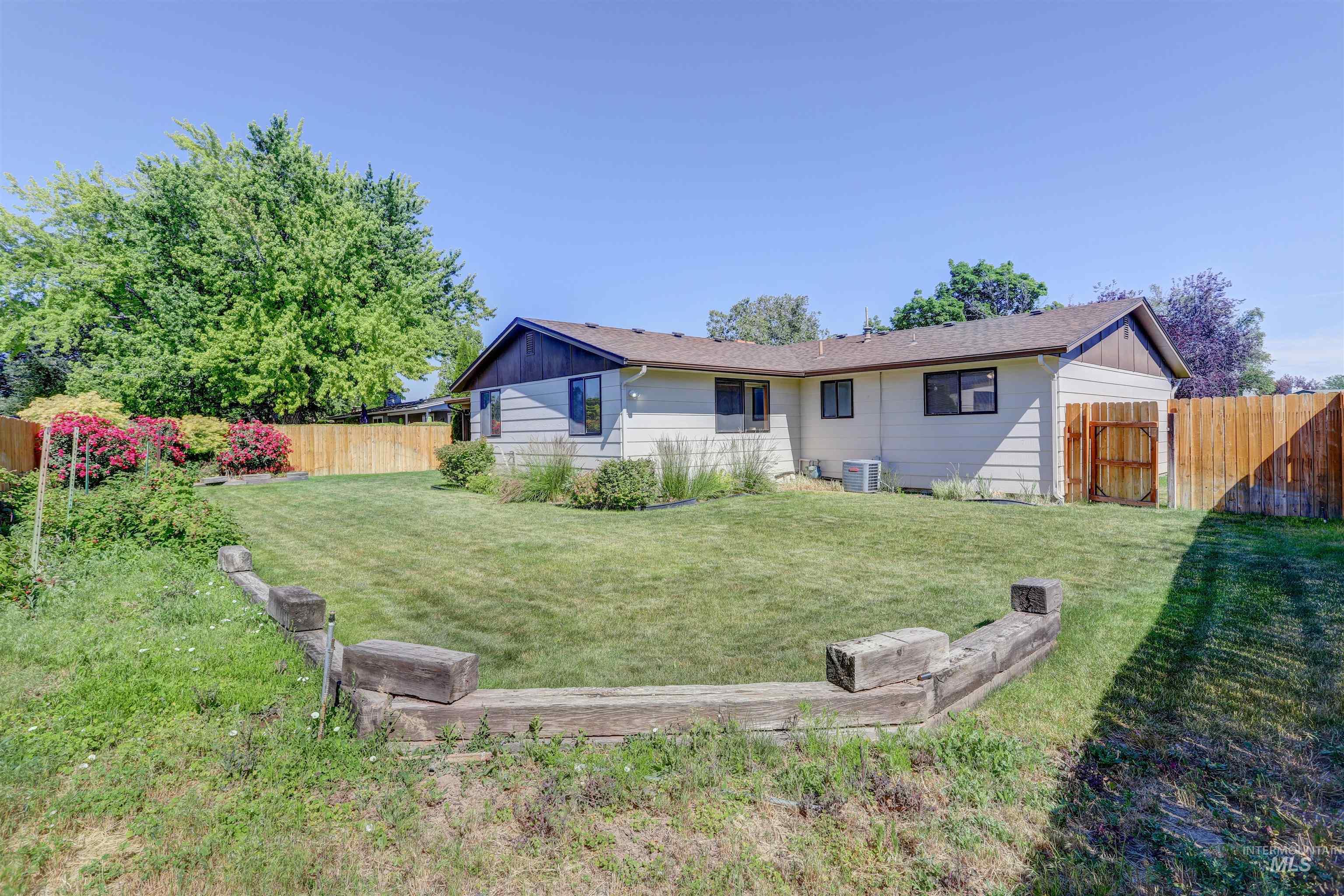 8321 W Westchester Ave, Boise, Idaho 83704, 5 Bedrooms, 2 Bathrooms, Residential For Sale, Price $509,900,MLS 98990529