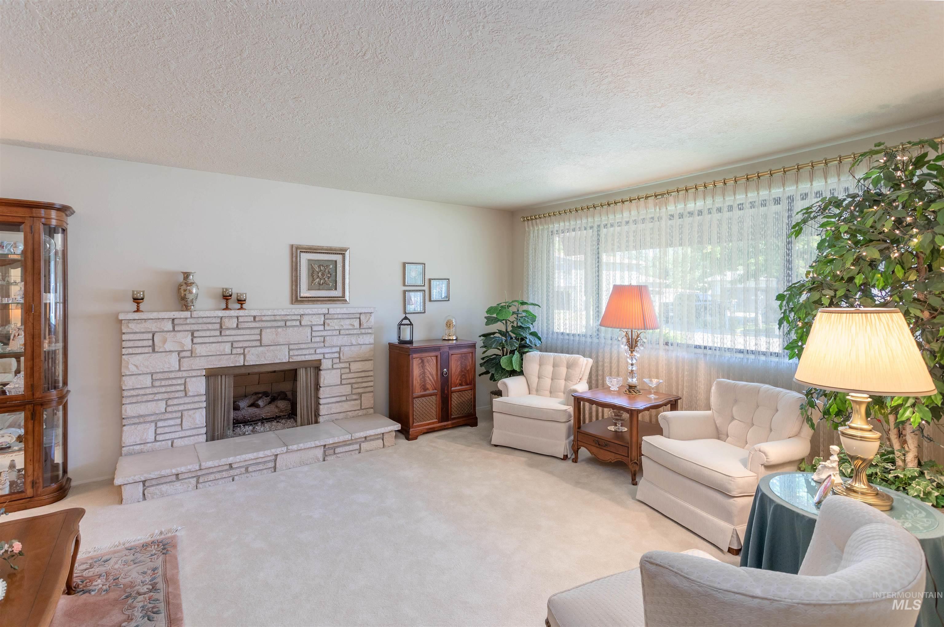 8321 W Westchester Ave, Boise, Idaho 83704, 5 Bedrooms, 2 Bathrooms, Residential For Sale, Price $509,900,MLS 98990529