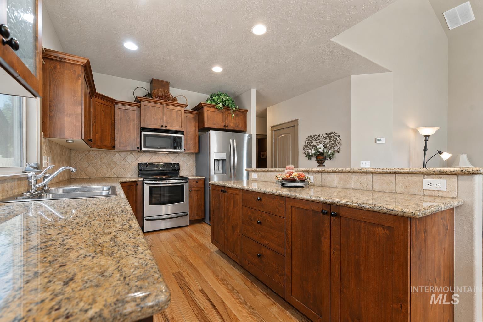 2946 N Christian Way, Meridian, Idaho 83646, 3 Bedrooms, 2.5 Bathrooms, Residential For Sale, Price $479,900,MLS 98990530