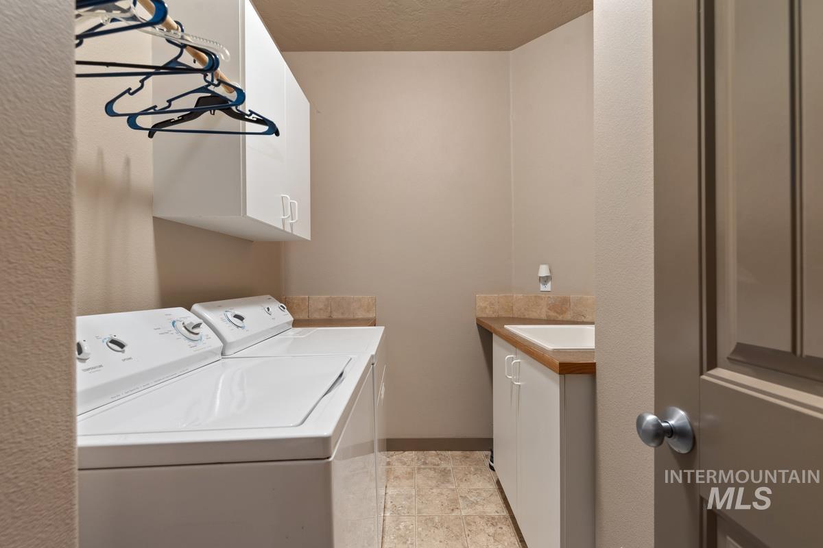 2946 N Christian Way, Meridian, Idaho 83646, 3 Bedrooms, 2.5 Bathrooms, Residential For Sale, Price $499,900,MLS 98990530