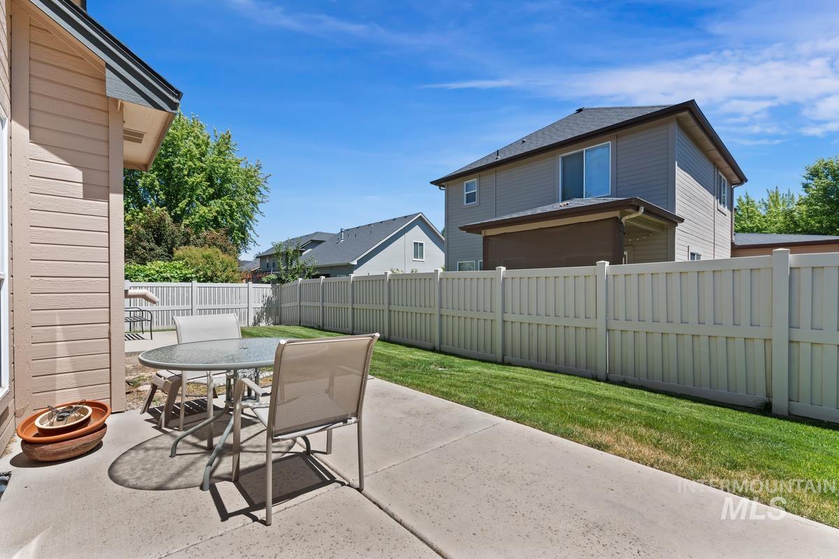 2946 N Christian Way, Meridian, Idaho 83646, 3 Bedrooms, 2.5 Bathrooms, Residential For Sale, Price $479,900,MLS 98990530