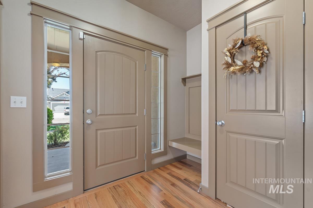 2946 N Christian Way, Meridian, Idaho 83646, 3 Bedrooms, 2.5 Bathrooms, Residential For Sale, Price $499,900,MLS 98990530