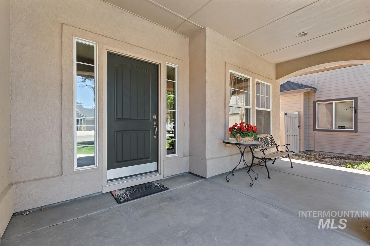 2946 N Christian Way, Meridian, Idaho 83646, 3 Bedrooms, 2.5 Bathrooms, Residential For Sale, Price $479,900,MLS 98990530