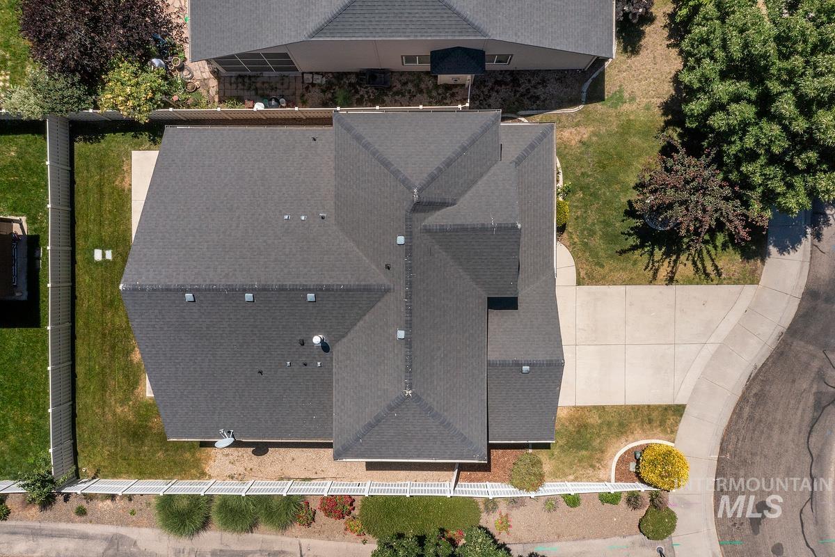 2946 N Christian Way, Meridian, Idaho 83646, 3 Bedrooms, 2.5 Bathrooms, Residential For Sale, Price $479,900,MLS 98990530