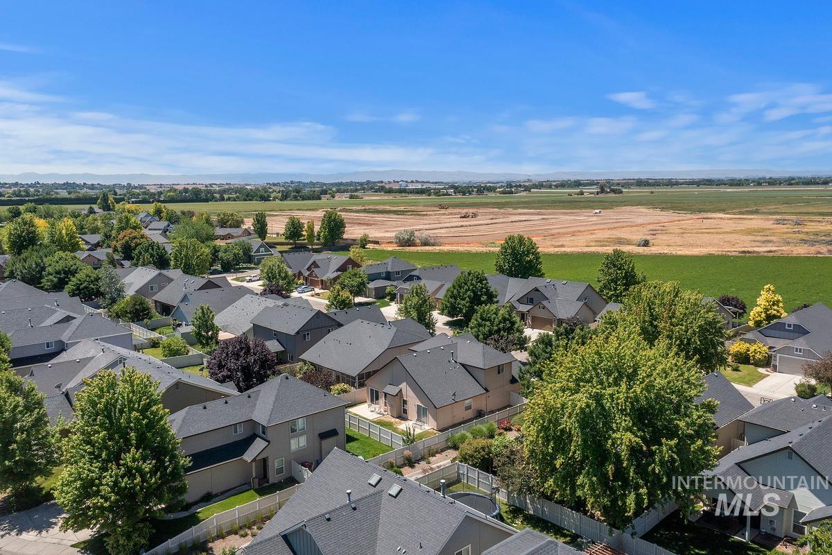 2946 N Christian Way, Meridian, Idaho 83646, 3 Bedrooms, 2.5 Bathrooms, Residential For Sale, Price $479,900,MLS 98990530