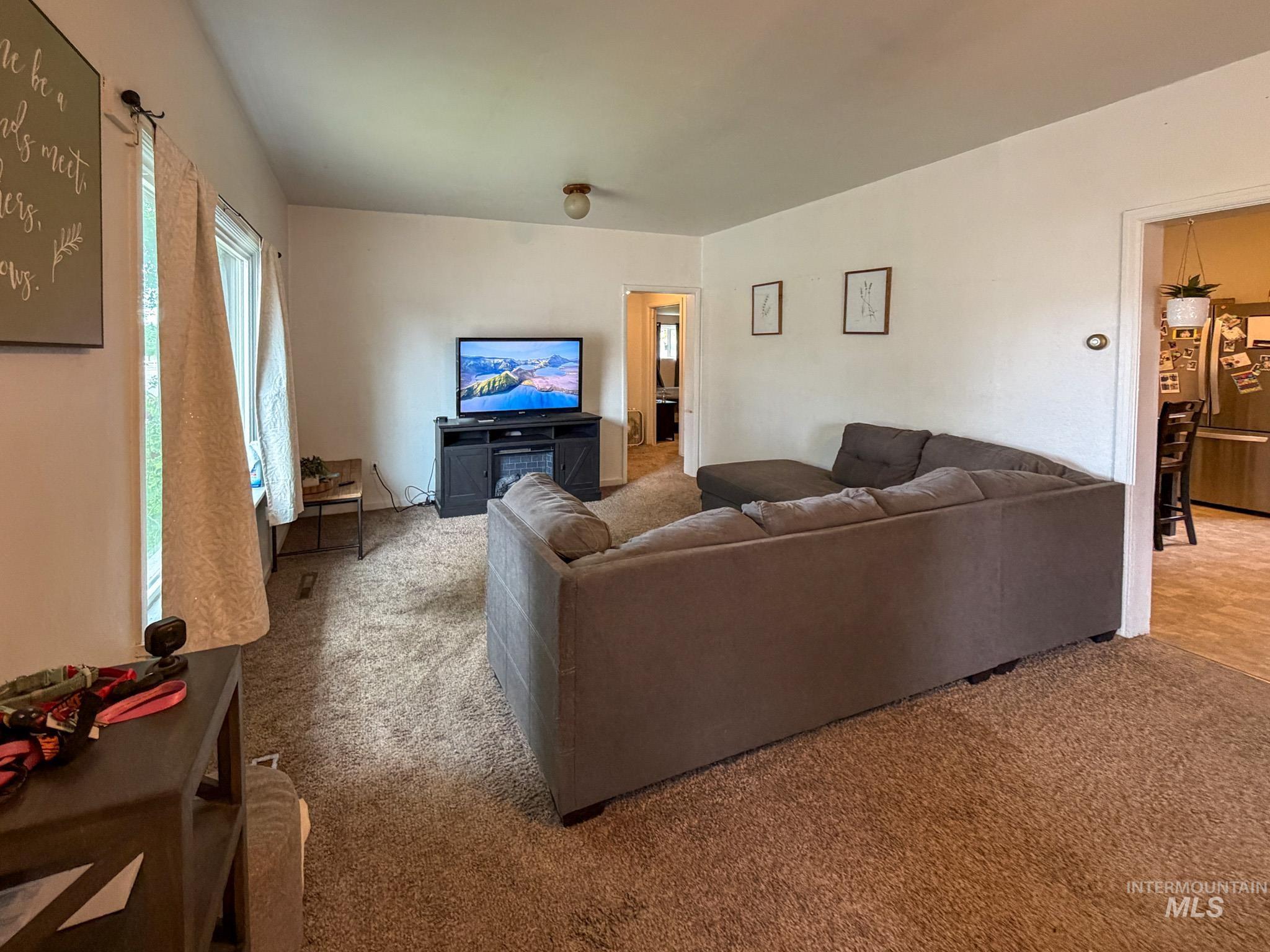 723 E 14th St, Burley, Idaho 83318, 2 Bedrooms, 1 Bathroom, Residential For Sale, Price $245,000,MLS 98990535
