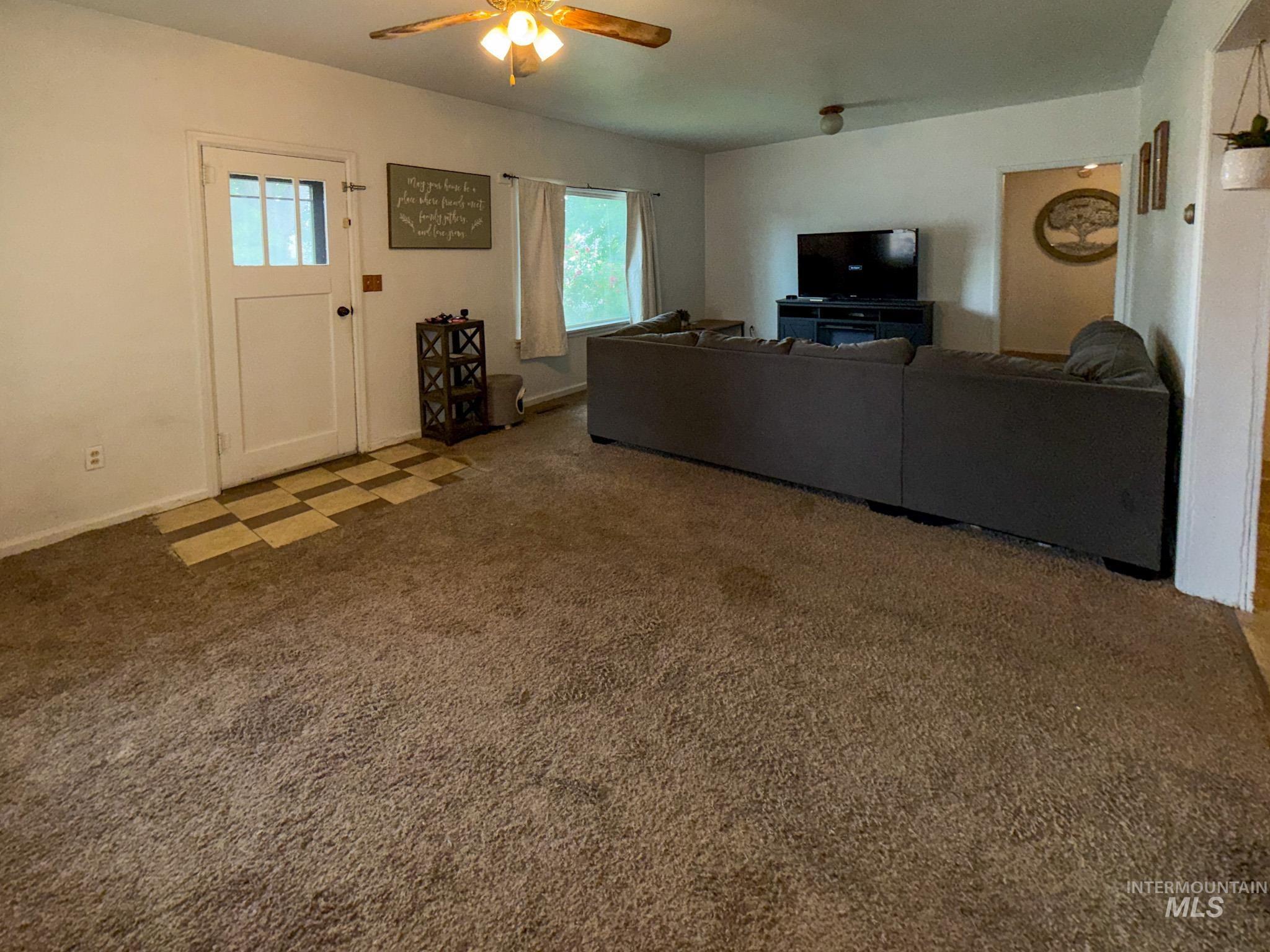 723 E 14th St, Burley, Idaho 83318, 2 Bedrooms, 1 Bathroom, Residential For Sale, Price $245,000,MLS 98990535