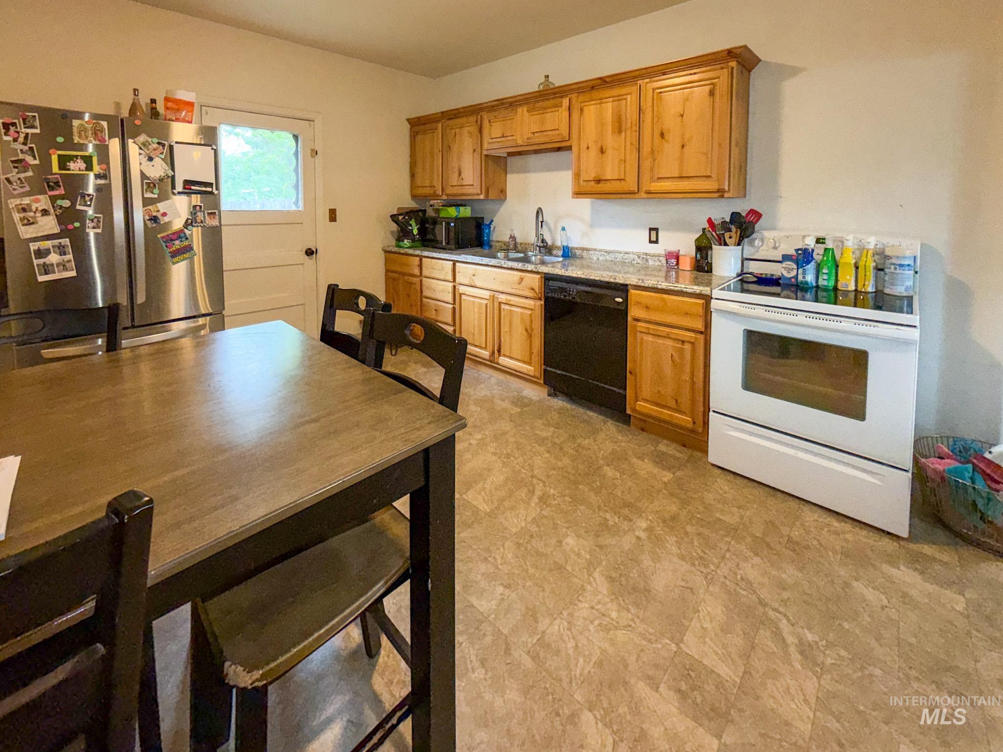 723 E 14th St, Burley, Idaho 83318, 2 Bedrooms, 1 Bathroom, Residential For Sale, Price $245,000,MLS 98990535