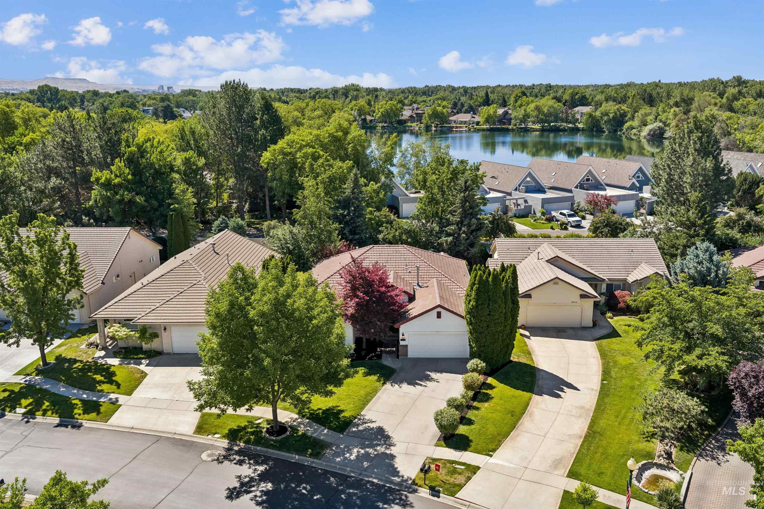 3551 N Rock Creek Lane, Garden City, Idaho 83703, 3 Bedrooms, 2 Bathrooms, Residential For Sale, Price $685,000,MLS 98990537