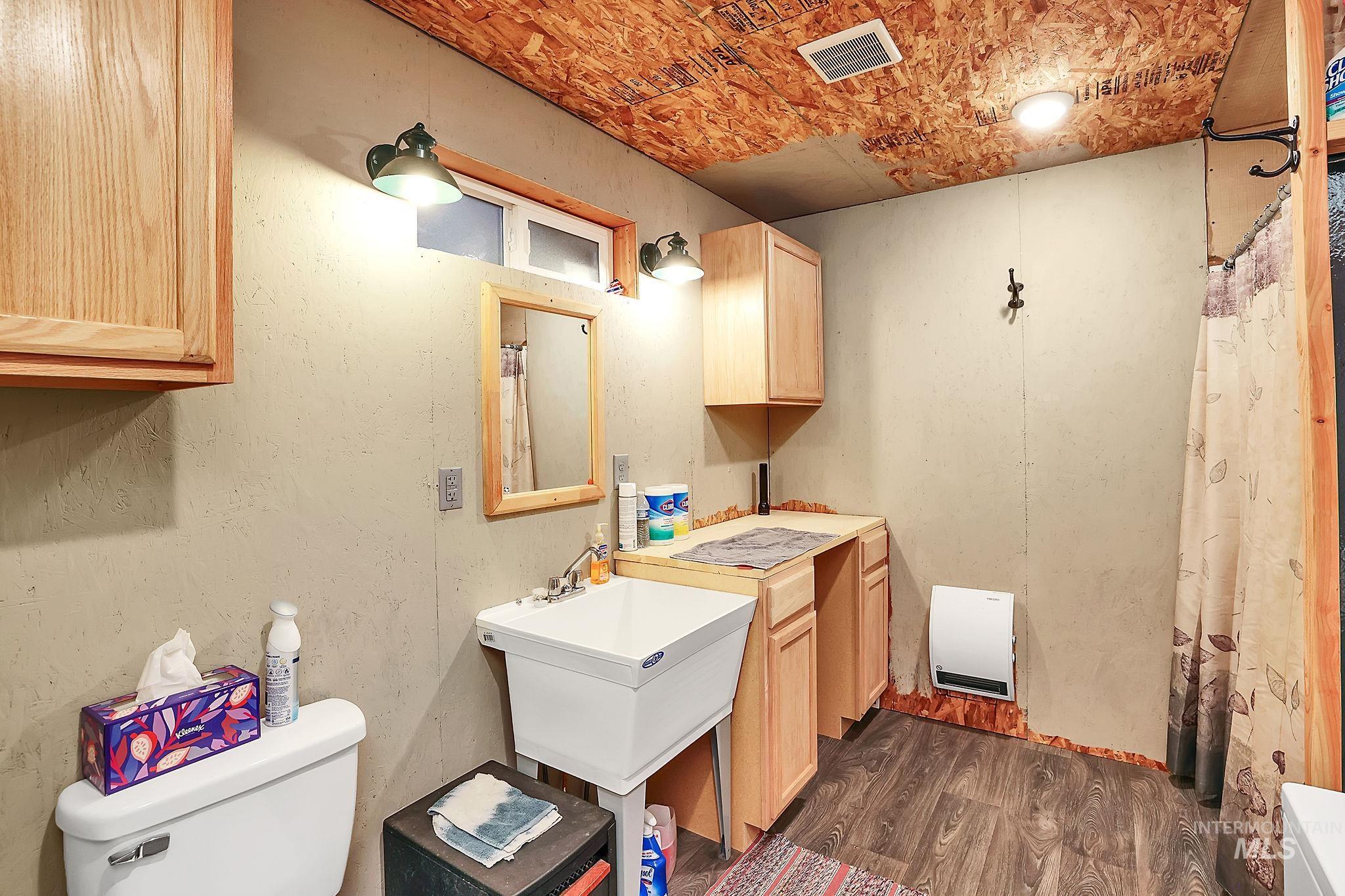 12868 Hereford Rd, Donnelly, Idaho 83615, 1 Bedroom, 1 Bathroom, Residential For Sale, Price $369,000,MLS 98990540