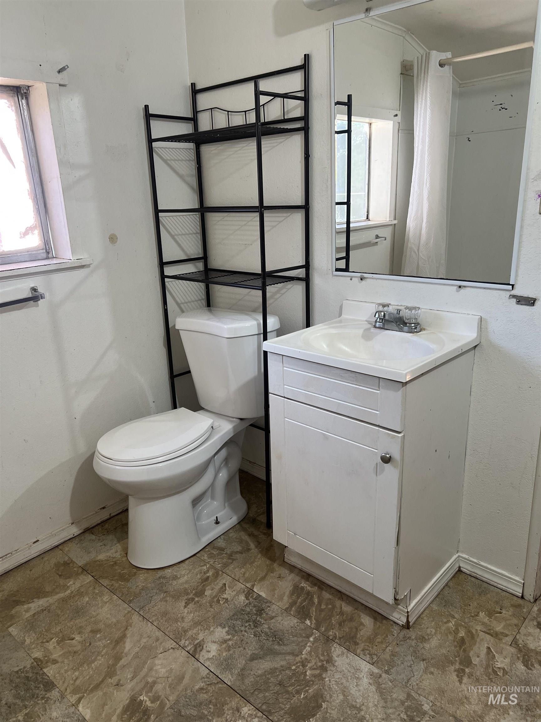 1124 Benjamin Street, Clarkston, Washington 99403, 2 Bedrooms, 1 Bathroom, Residential For Sale, Price $165,000, 98990541