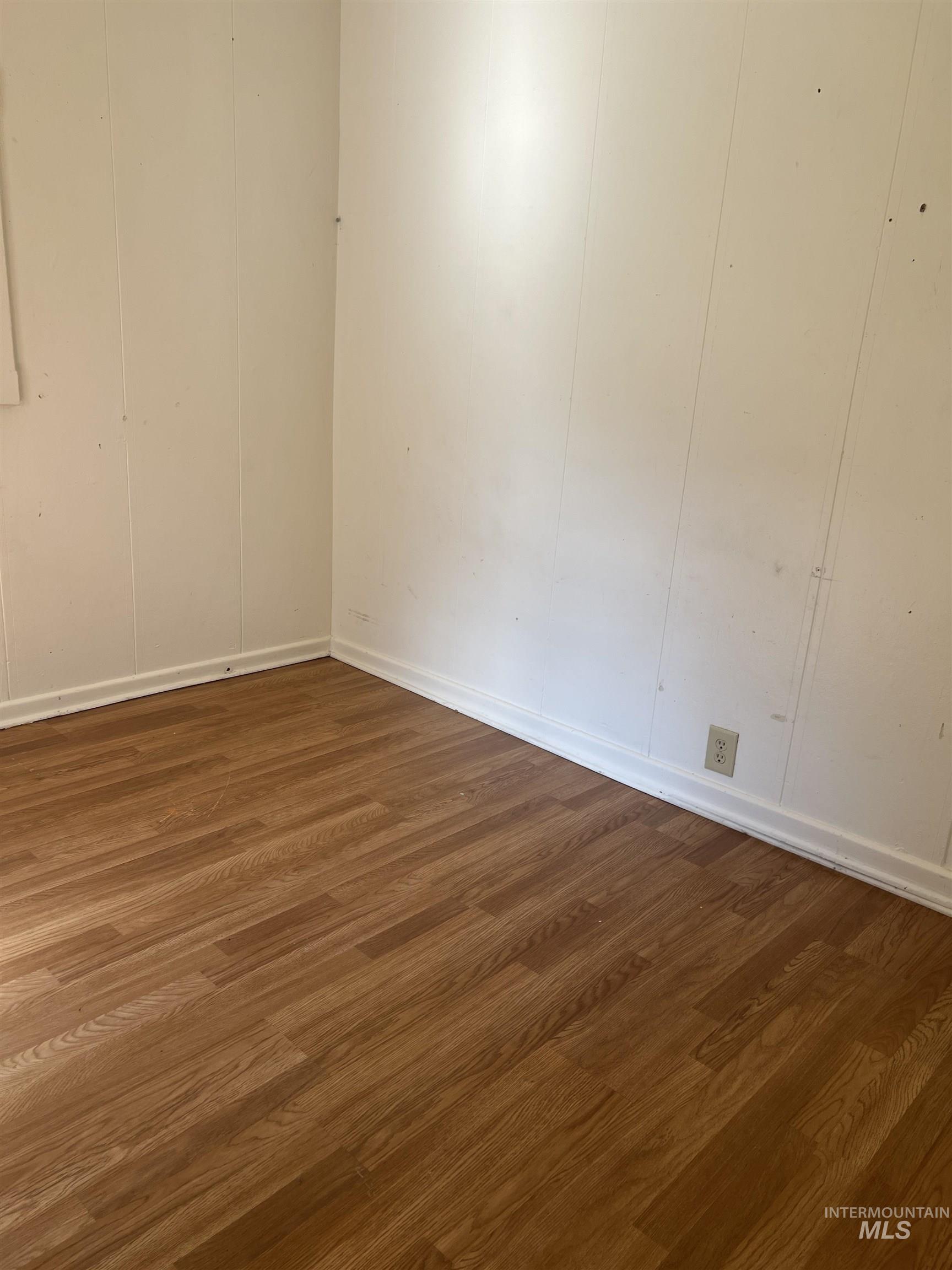 1124 Benjamin Street, Clarkston, Washington 99403, 2 Bedrooms, 1 Bathroom, Residential For Sale, Price $165,000, 98990541
