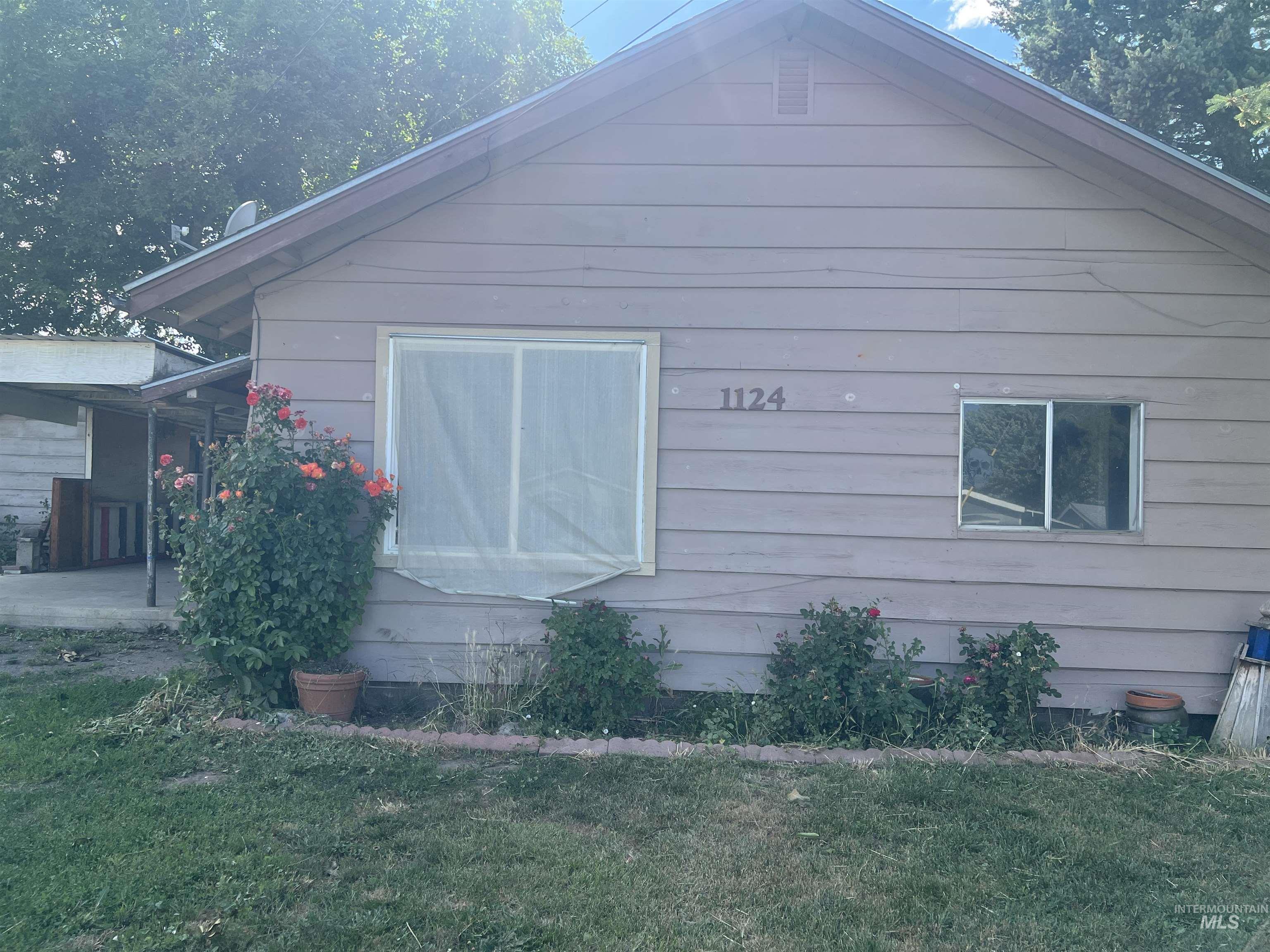 1124 Benjamin Street, Clarkston, Washington 99403, 2 Bedrooms, 1 Bathroom, Residential For Sale, Price $165,000, 98990541