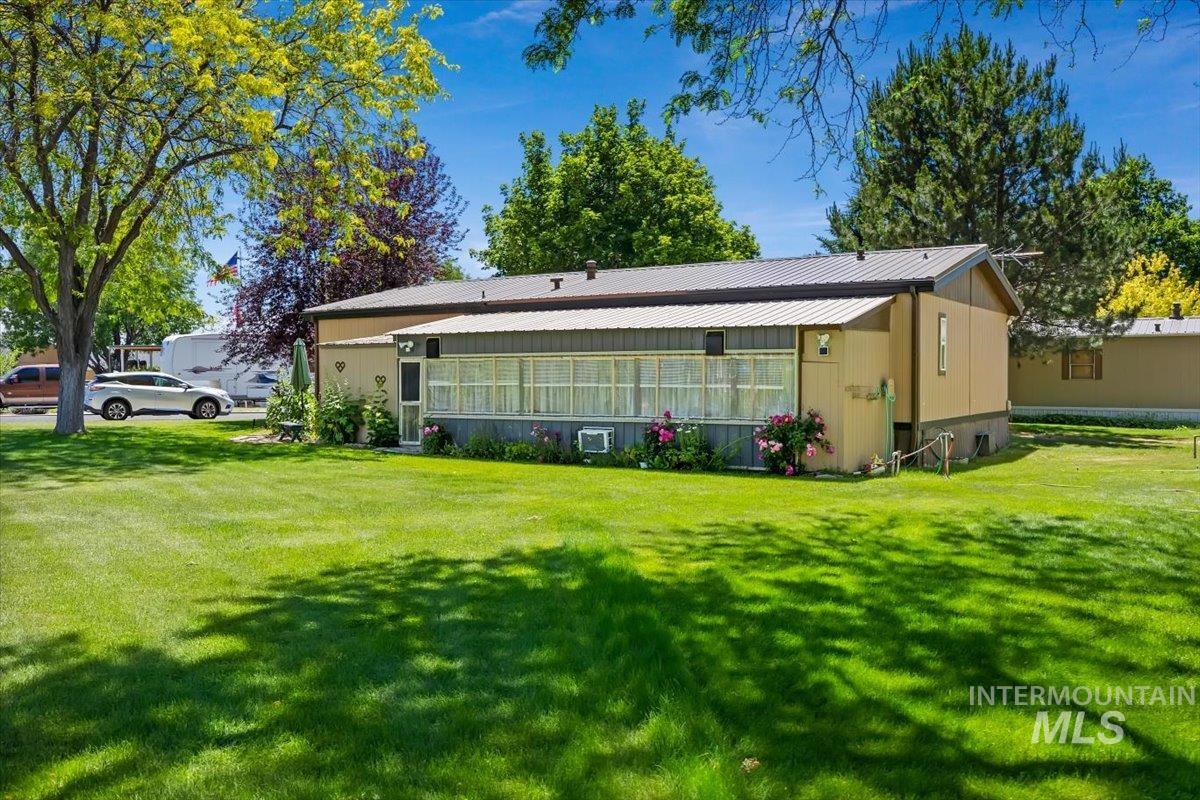 333 Rock Creek Rd N, Hansen, Idaho 83334, 3 Bedrooms, 2 Bathrooms, Residential For Sale, Price $210,000,MLS 98990542