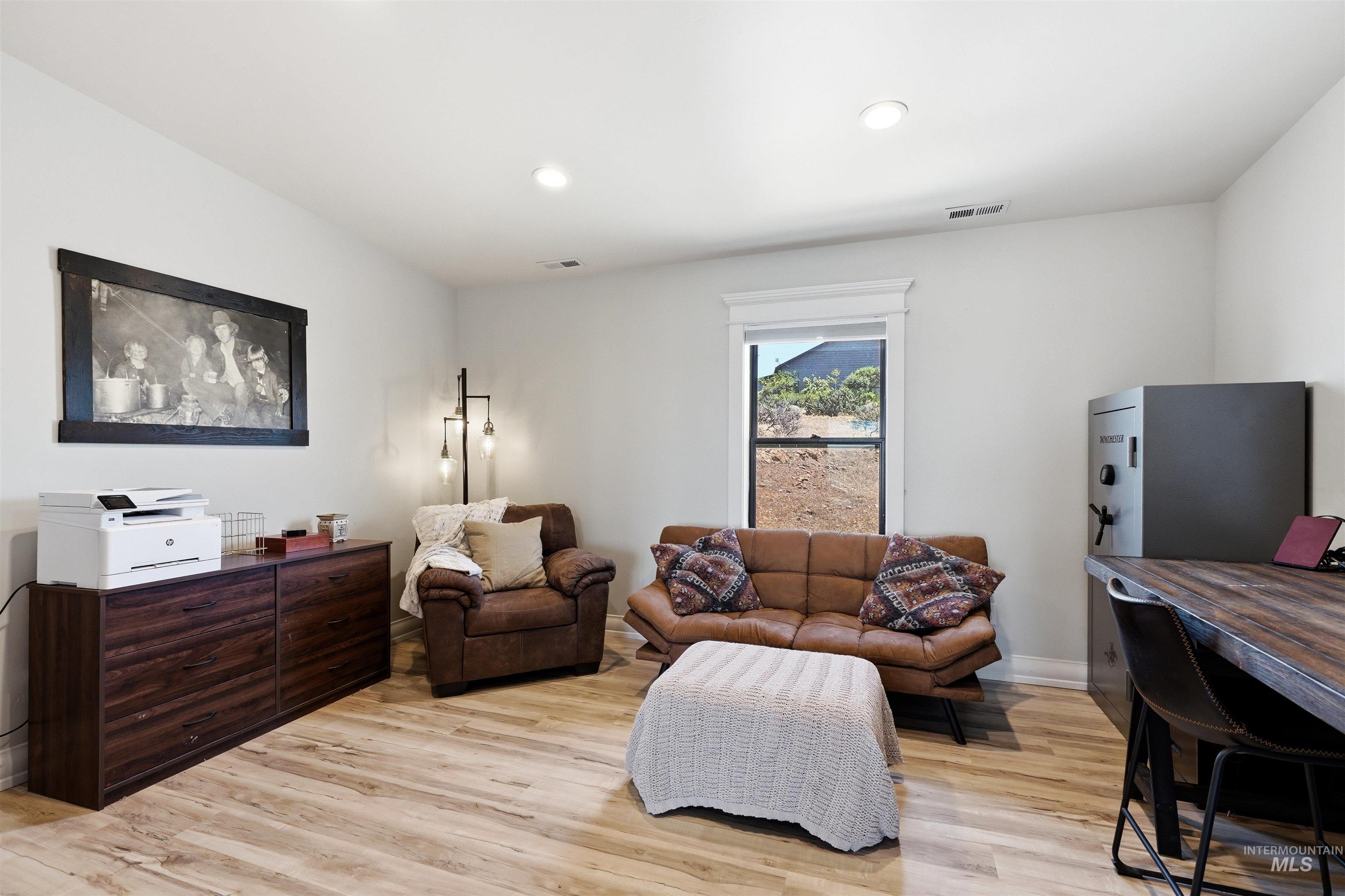 4522 Snake River Mesa Rd, Buhl, Idaho 83316-5146, 3 Bedrooms, 3 Bathrooms, Residential For Sale, Price $875,000,MLS 98990545