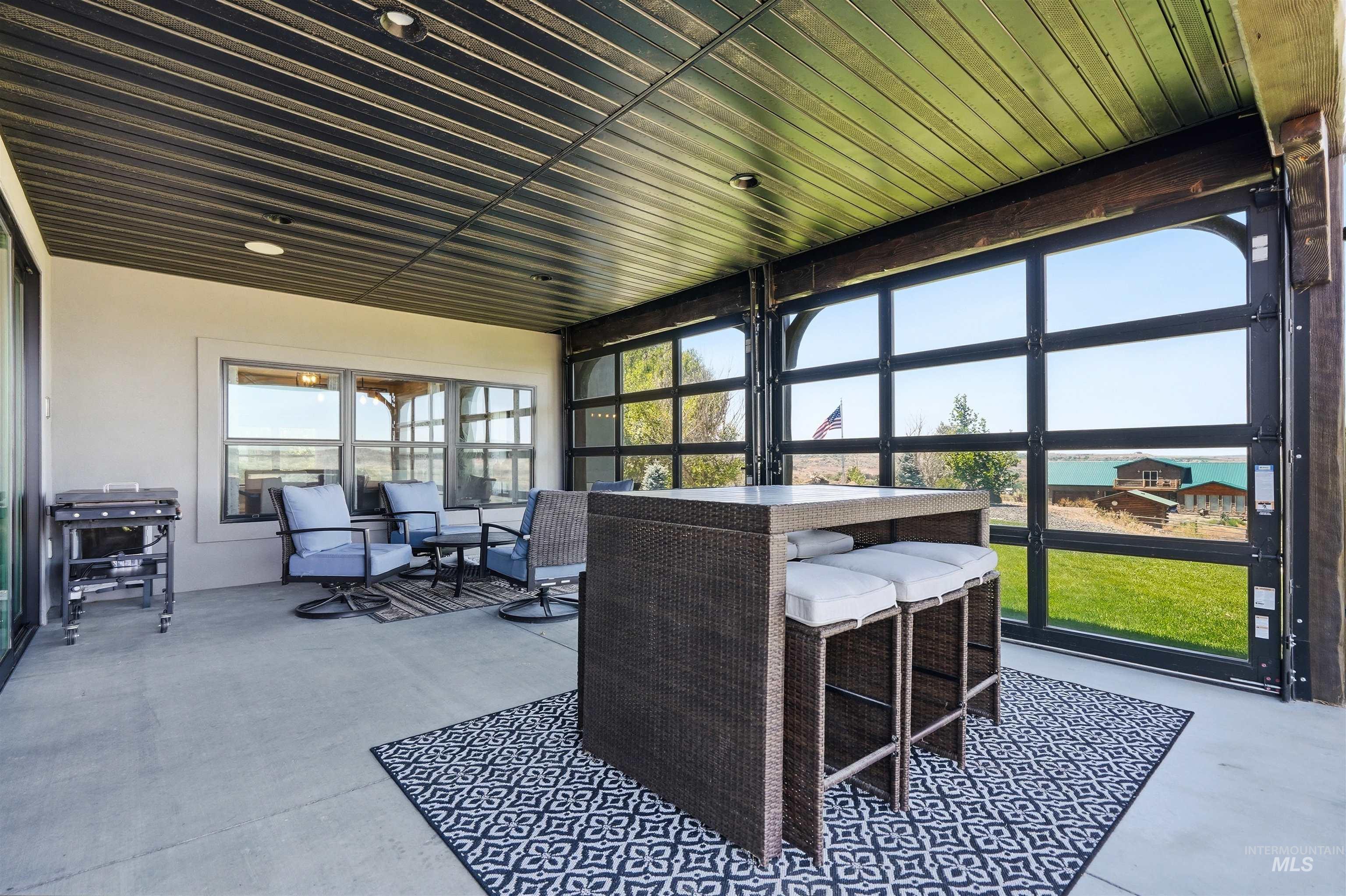 4522 Snake River Mesa Rd, Buhl, Idaho 83316-5146, 3 Bedrooms, 3 Bathrooms, Residential For Sale, Price $875,000,MLS 98990545