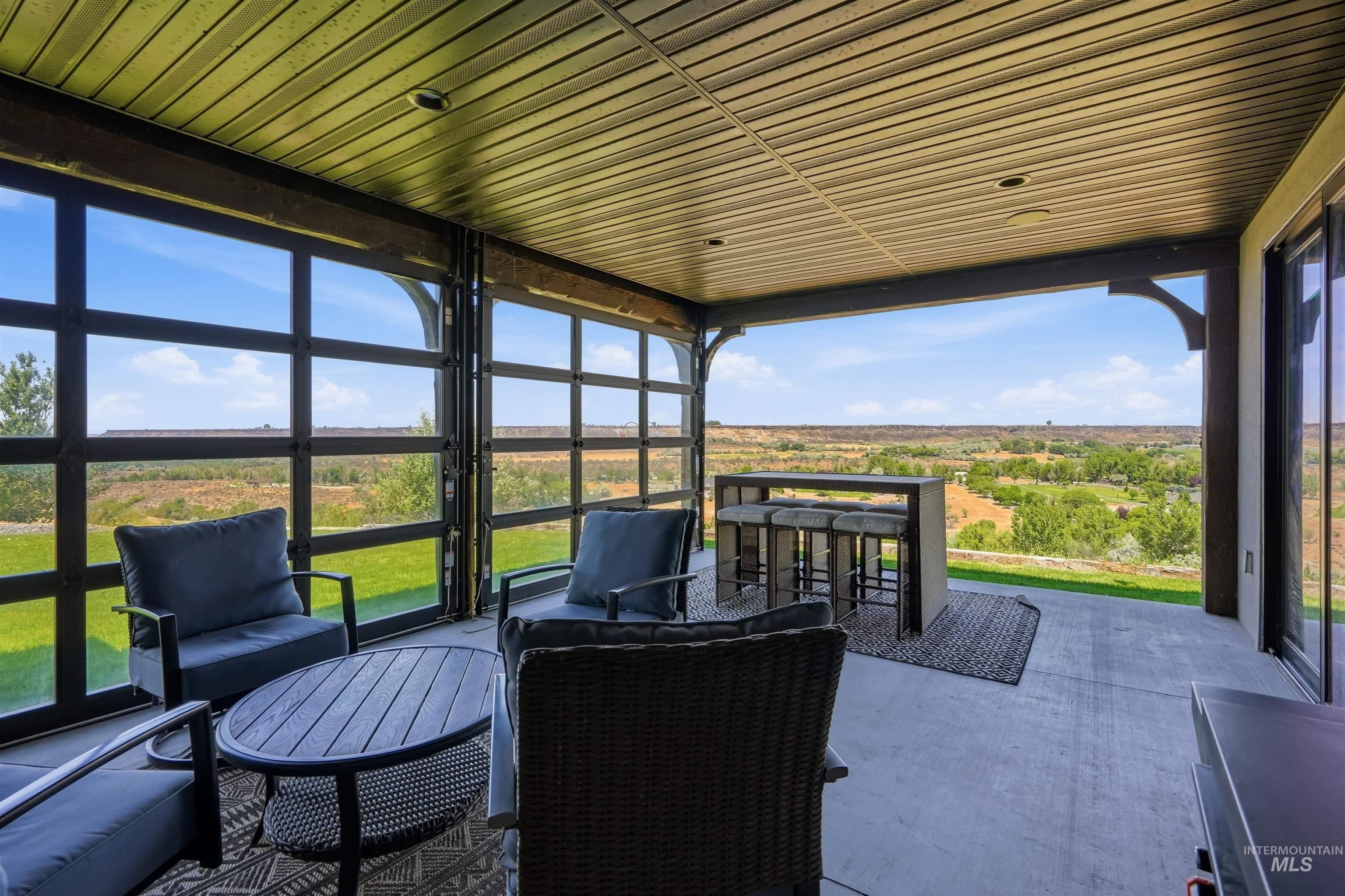 4522 Snake River Mesa Rd, Buhl, Idaho 83316-5146, 3 Bedrooms, 3 Bathrooms, Residential For Sale, Price $875,000,MLS 98990545