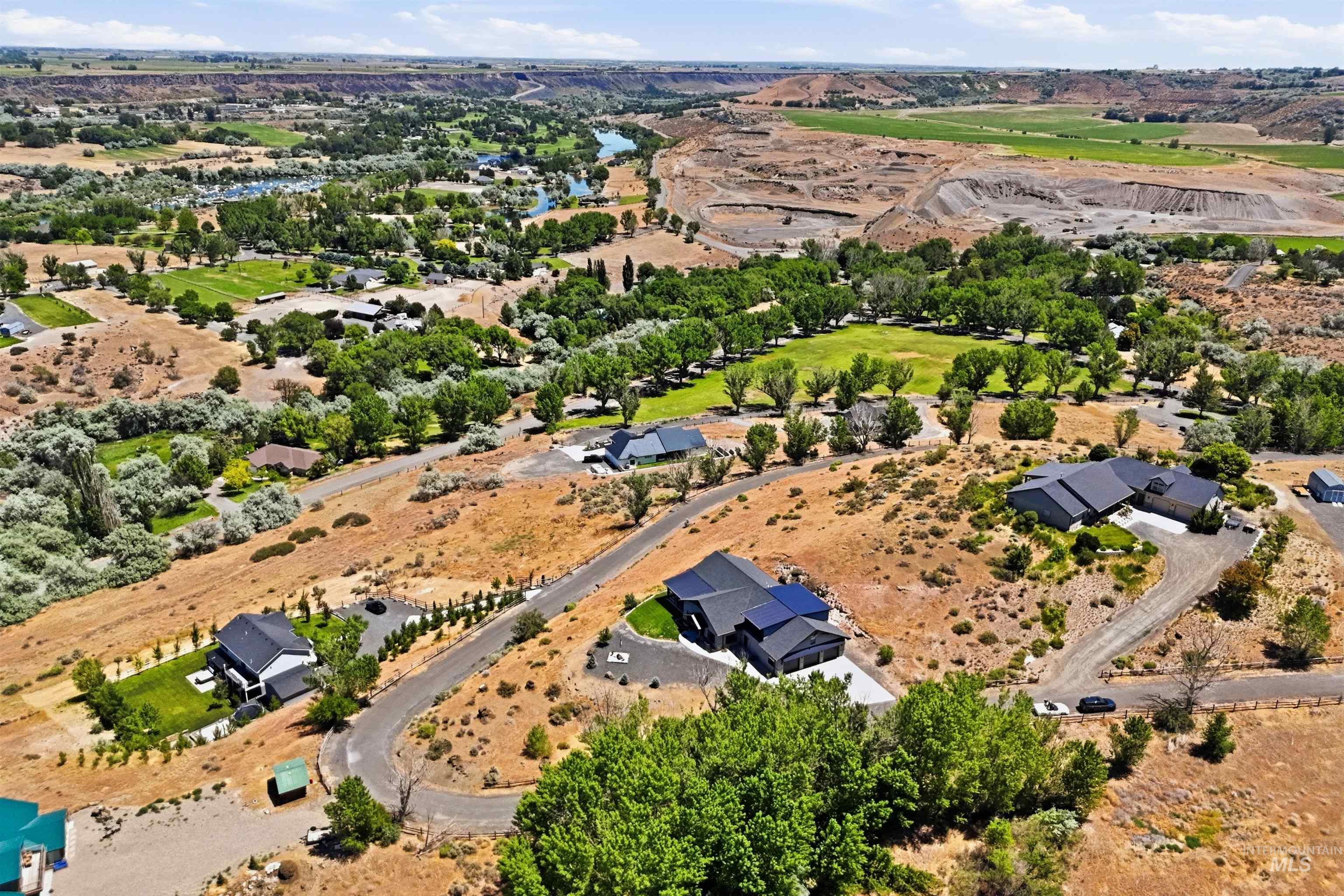4522 Snake River Mesa Rd, Buhl, Idaho 83316-5146, 3 Bedrooms, 3 Bathrooms, Residential For Sale, Price $875,000,MLS 98990545
