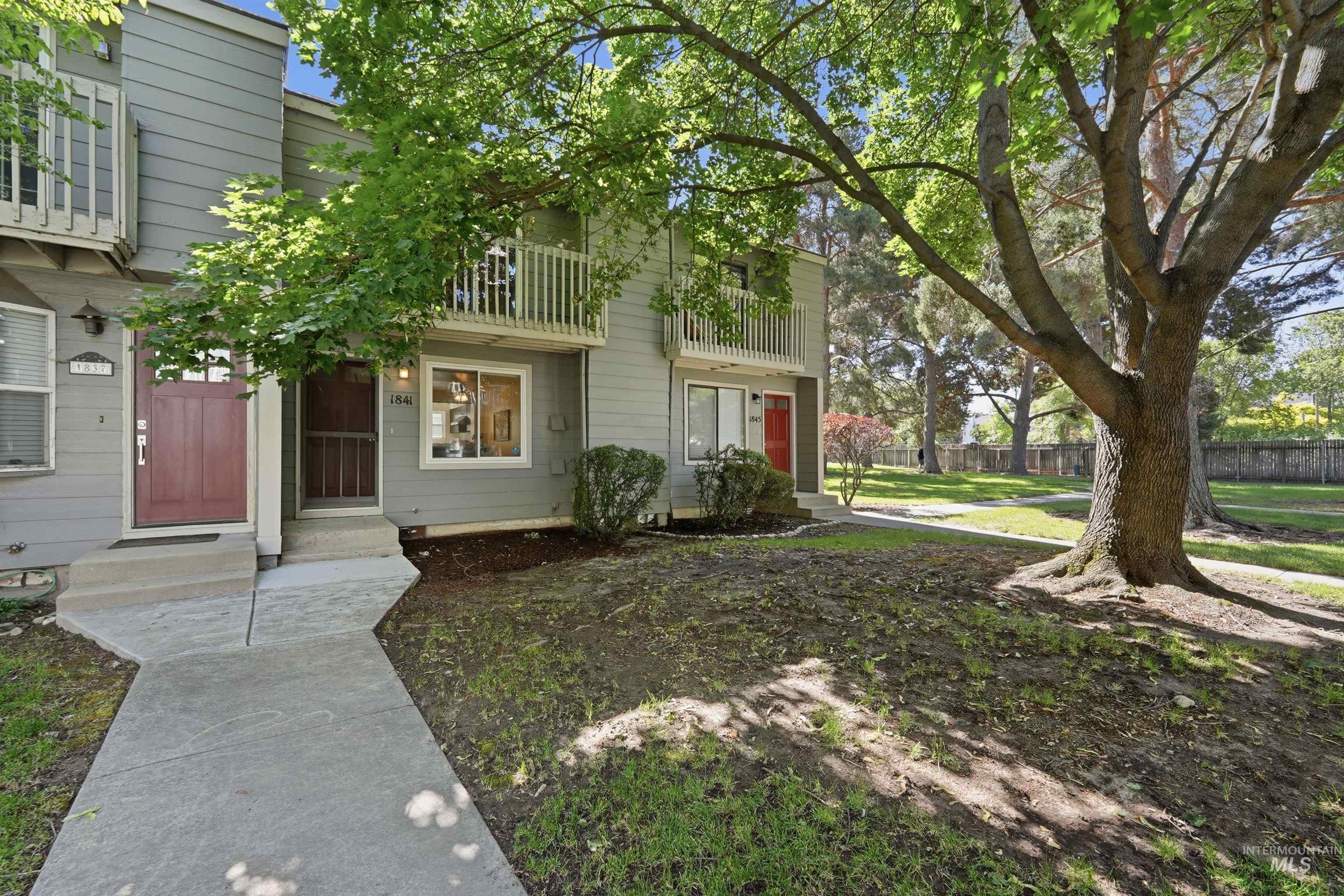 1841 E Old Saybrook Ln, Boise, Idaho 83706, 2 Bedrooms, 1.5 Bathrooms, Residential For Sale, Price $355,000,MLS 98990546