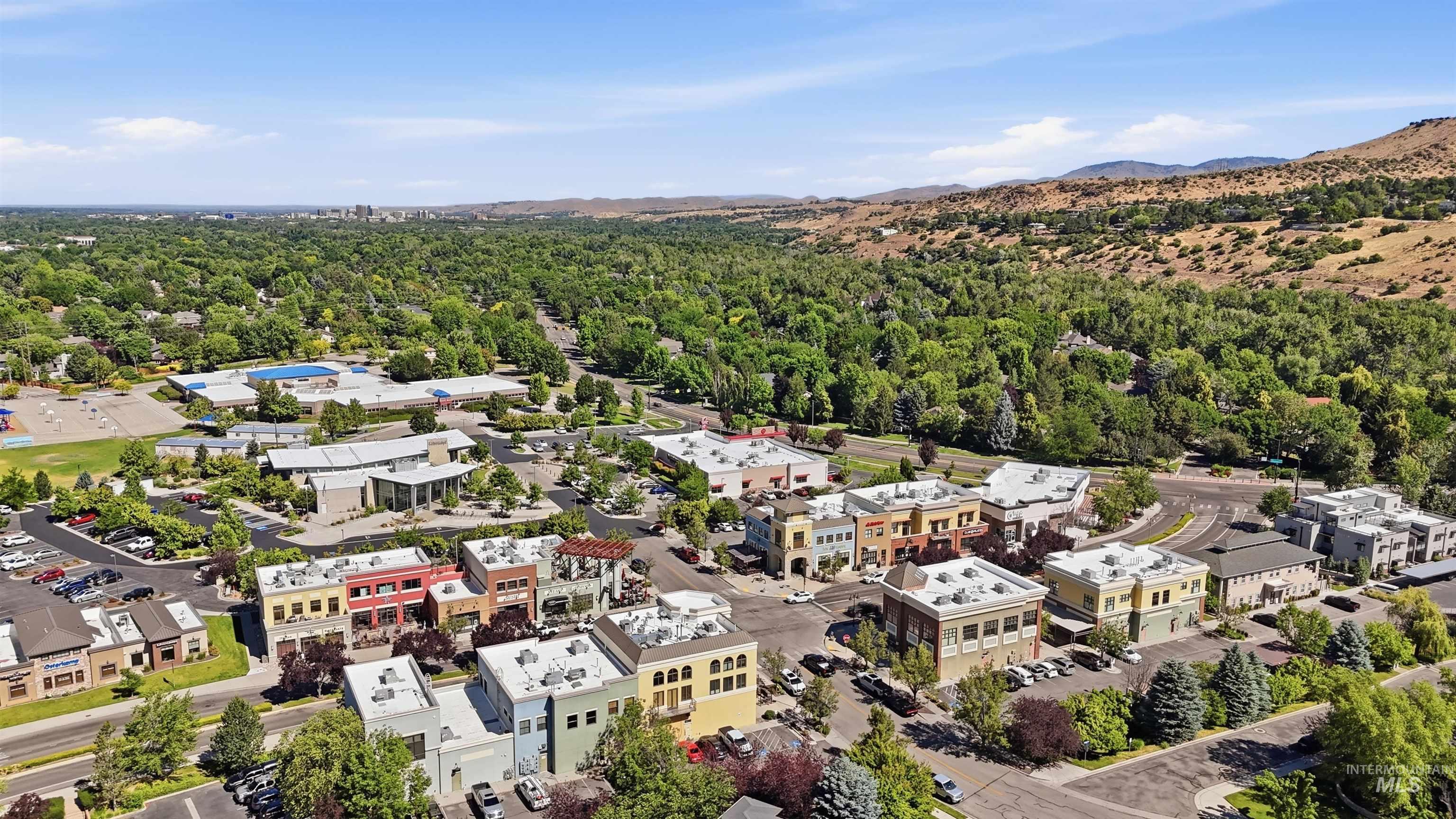 1841 E Old Saybrook Ln, Boise, Idaho 83706, 2 Bedrooms, 1.5 Bathrooms, Residential For Sale, Price $355,000,MLS 98990546