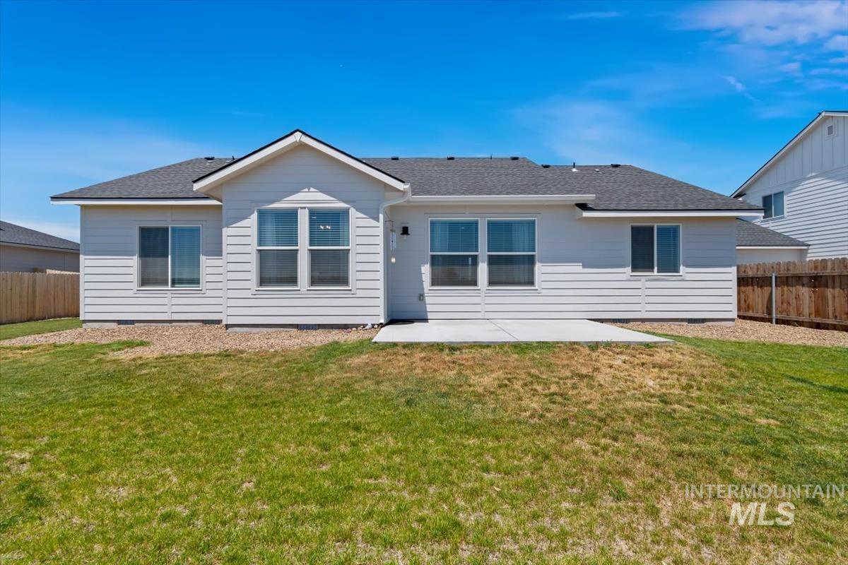 1015 SW Besra, Mountain Home, Idaho 83647, 4 Bedrooms, 2 Bathrooms, Residential For Sale, Price $389,900, 98990551