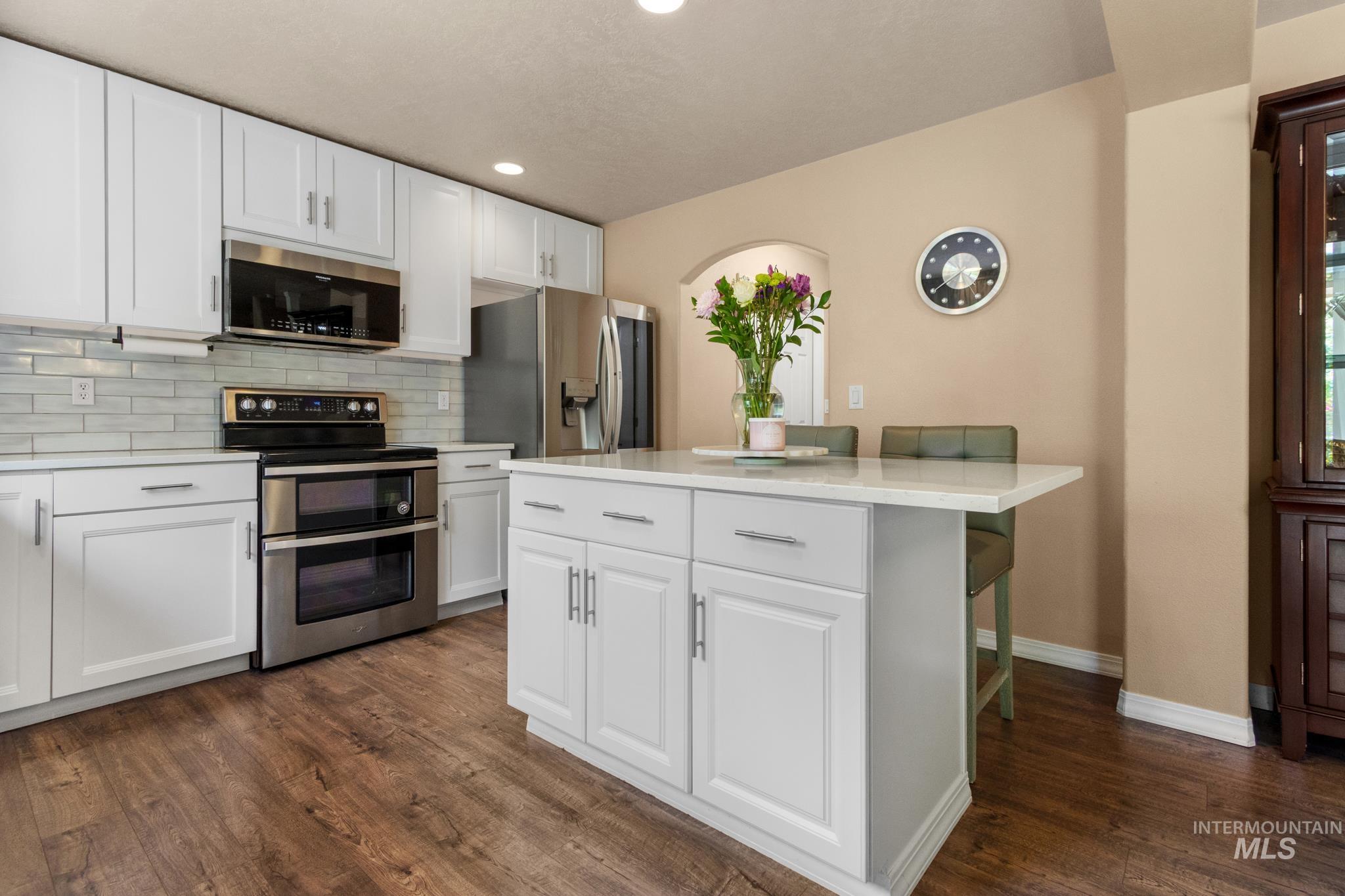155 E Moskee St., Meridian, Idaho 83646, 4 Bedrooms, 2.5 Bathrooms, Residential For Sale, Price $525,000, 98990552