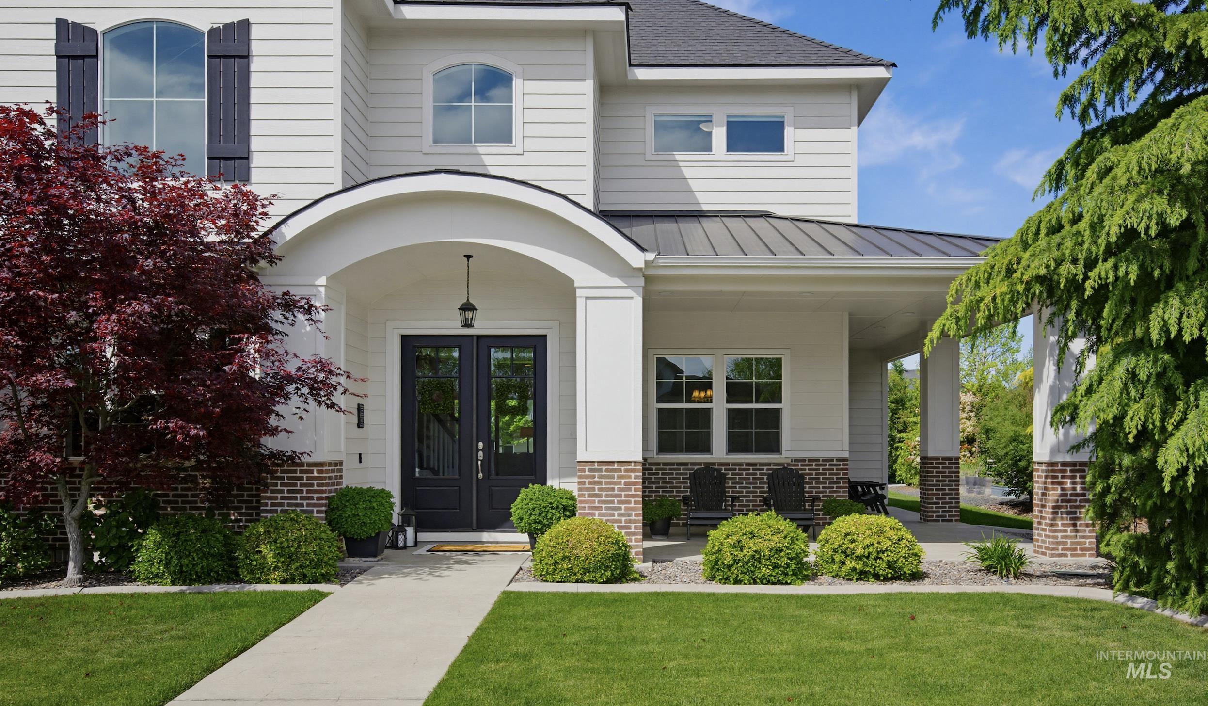 939 S Lake Pointe Way, Eagle, Idaho 83616, 4 Bedrooms, 3.5 Bathrooms, Residential For Sale, Price $1,624,900,MLS 98990556