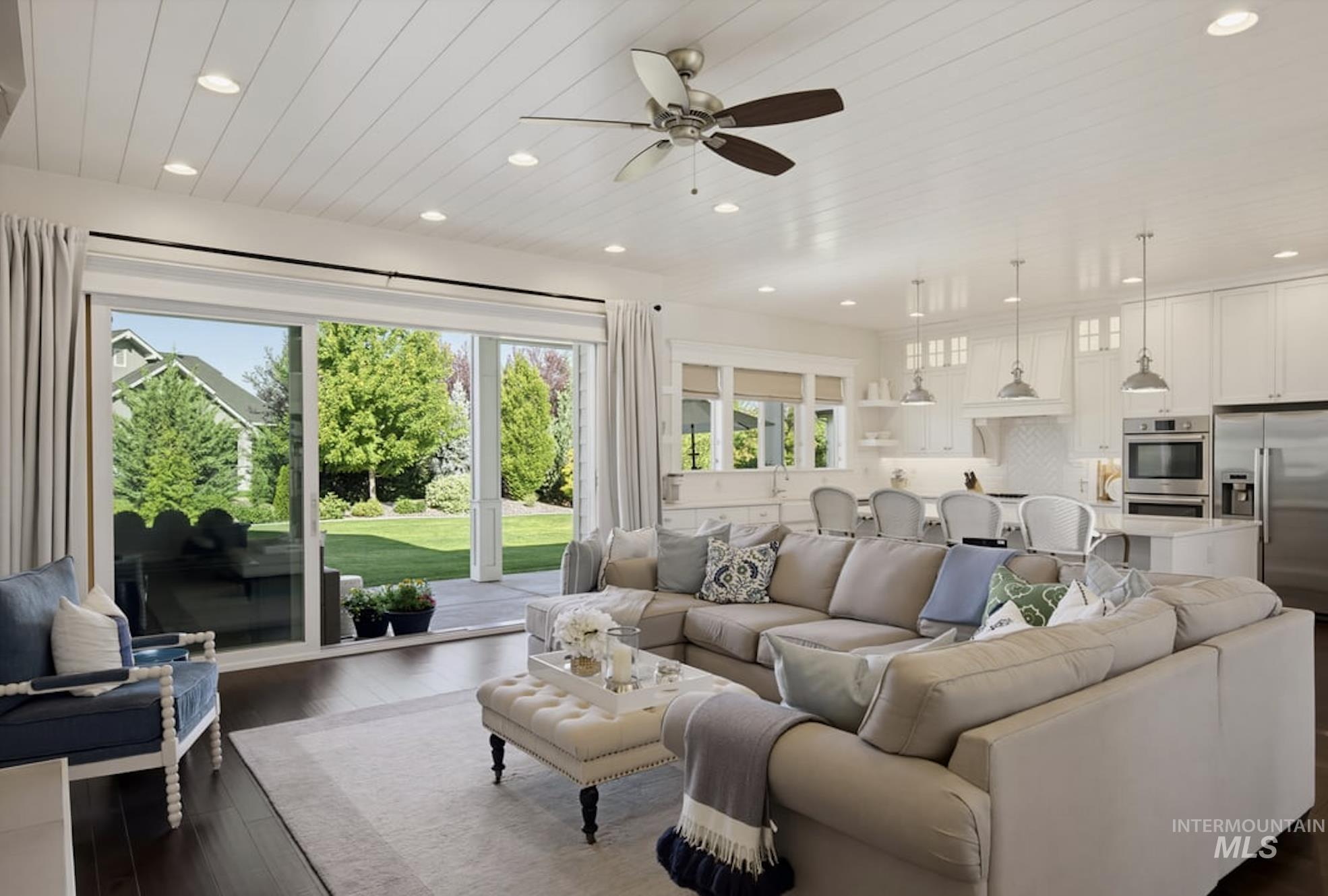 939 S Lake Pointe Way, Eagle, Idaho 83616, 4 Bedrooms, 3.5 Bathrooms, Residential For Sale, Price $1,624,900,MLS 98990556