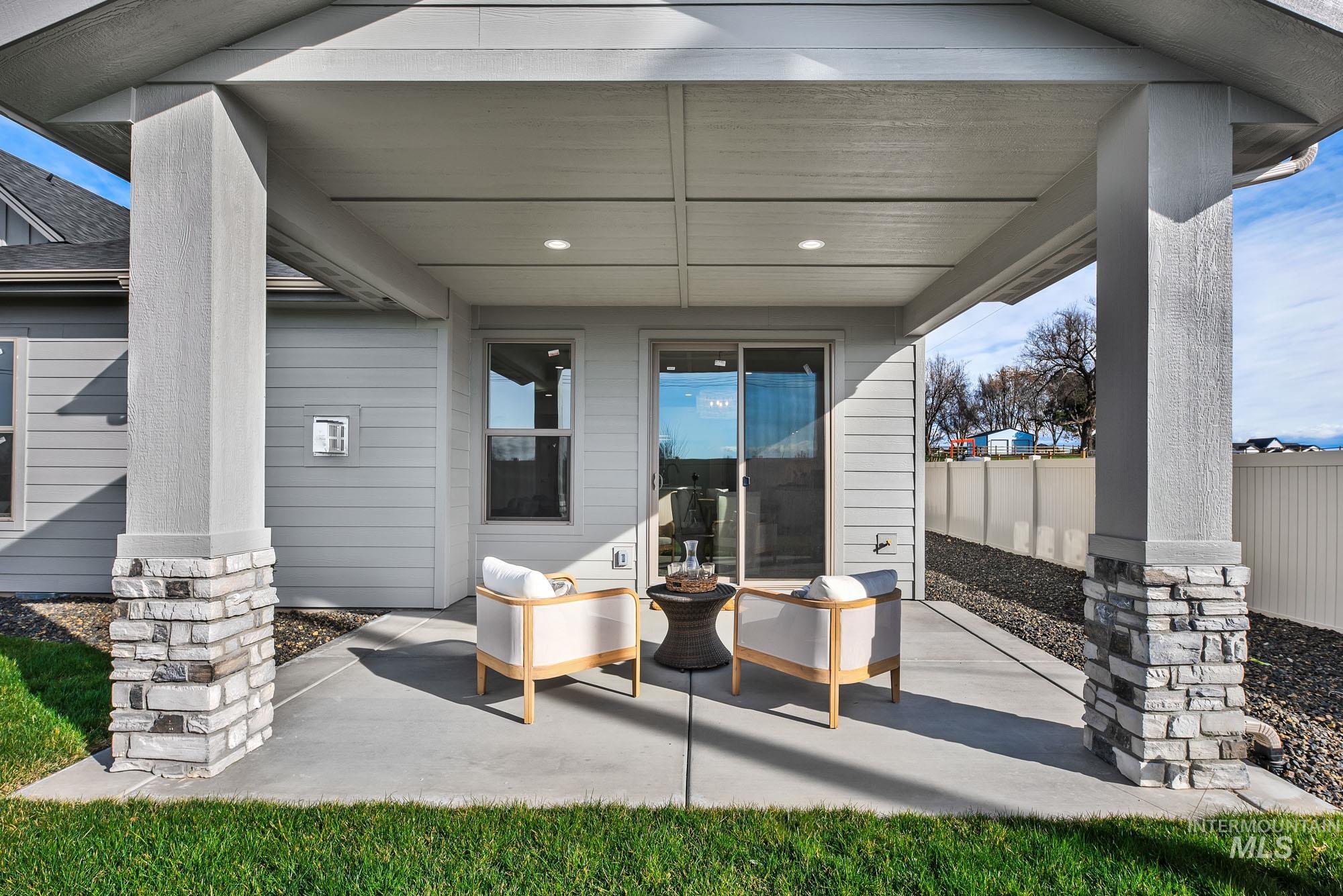 9675 W Snow Wolf Ln, Star, Idaho 83669, 3 Bedrooms, 2 Bathrooms, Residential For Sale, Price $609,900,MLS 98990559