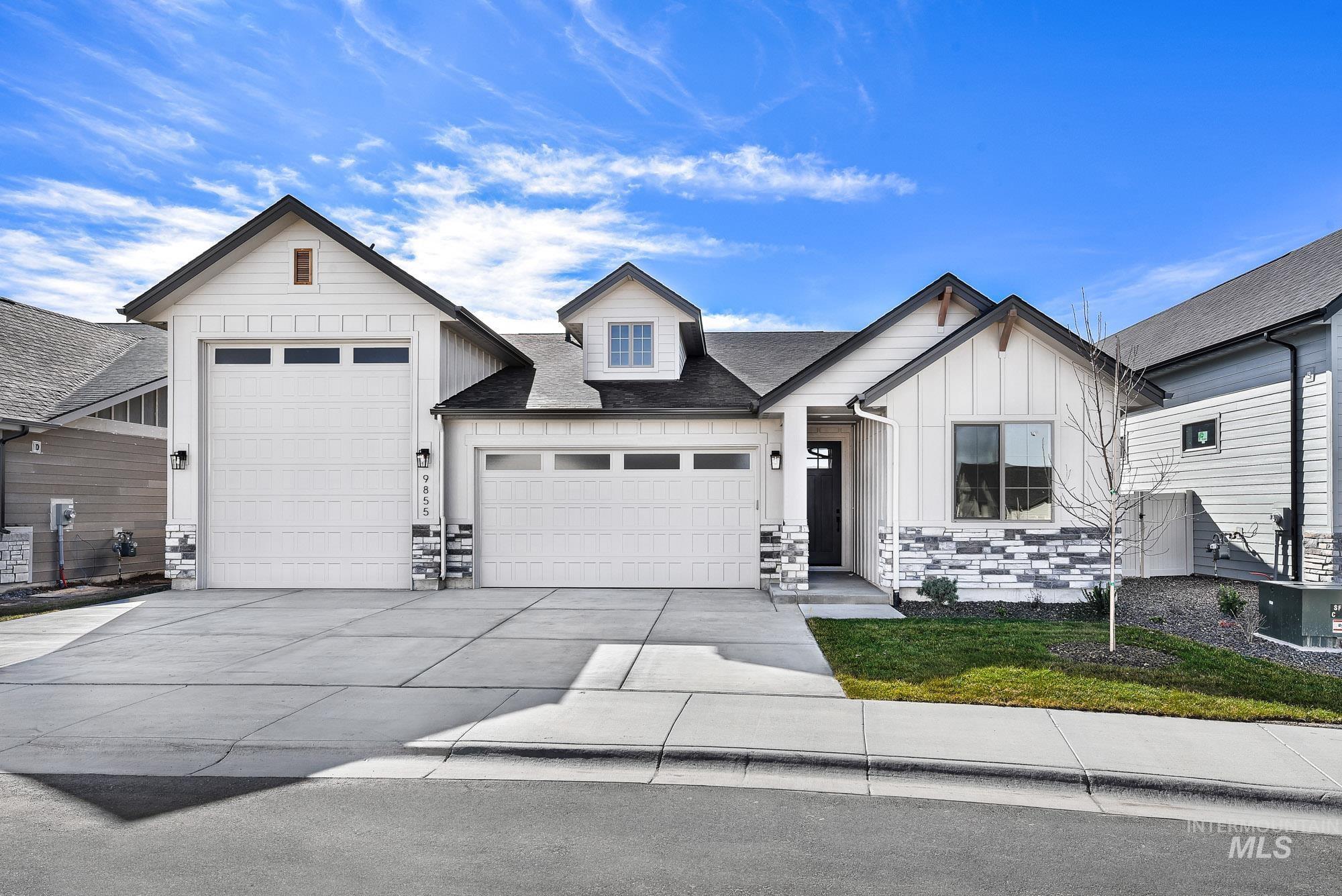 9855 W Snow Wolf Ln, Star, Idaho 83669, 3 Bedrooms, 2 Bathrooms, Residential For Sale, Price $674,900,MLS 98990562