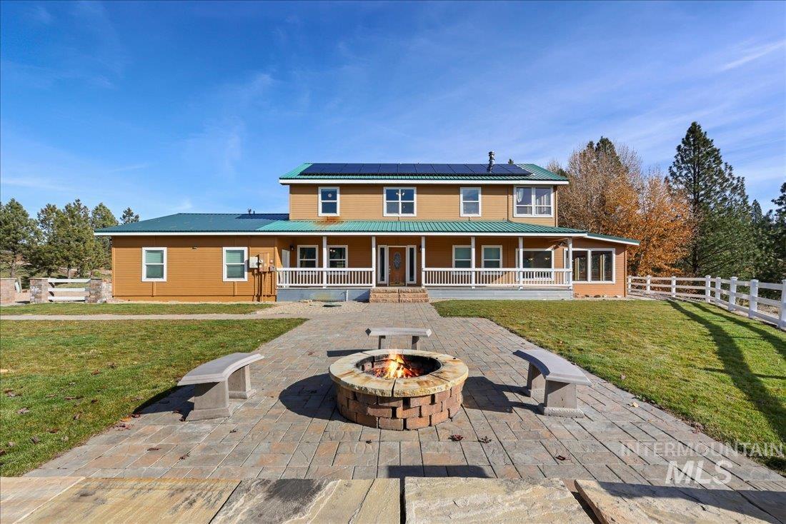 37 Valley Vista Dr, Garden Valley, Idaho 83622, 5 Bedrooms, 2.5 Bathrooms, Residential For Sale, Price $950,000,MLS 98990563