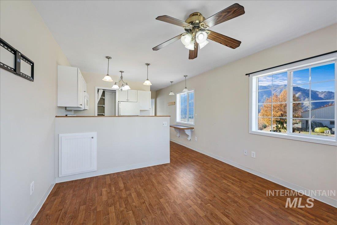 37 Valley Vista Dr, Garden Valley, Idaho 83622, 5 Bedrooms, 2.5 Bathrooms, Residential For Sale, Price $950,000,MLS 98990563