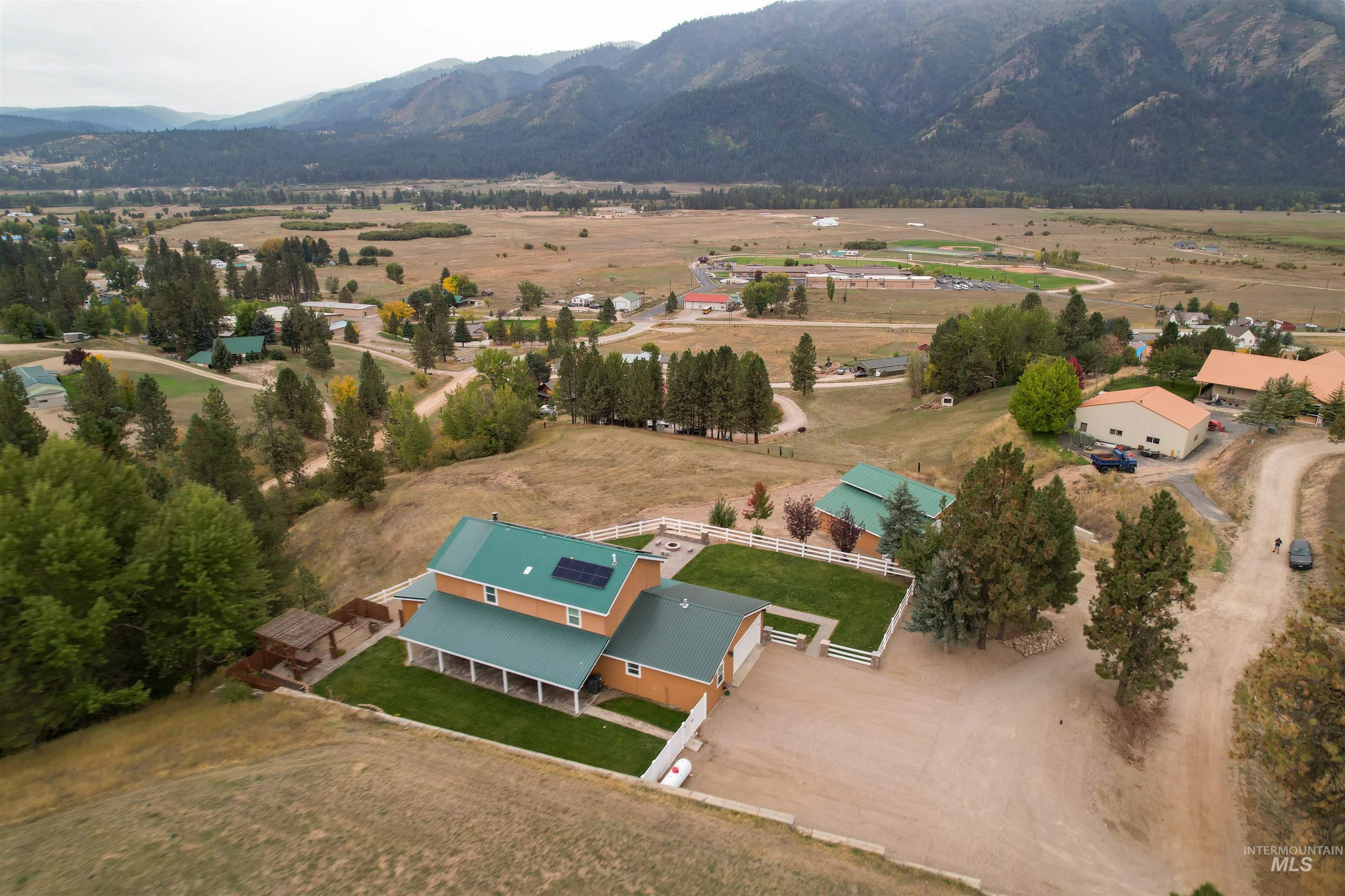 37 Valley Vista Dr, Garden Valley, Idaho 83622, 5 Bedrooms, 2.5 Bathrooms, Residential For Sale, Price $950,000,MLS 98990563