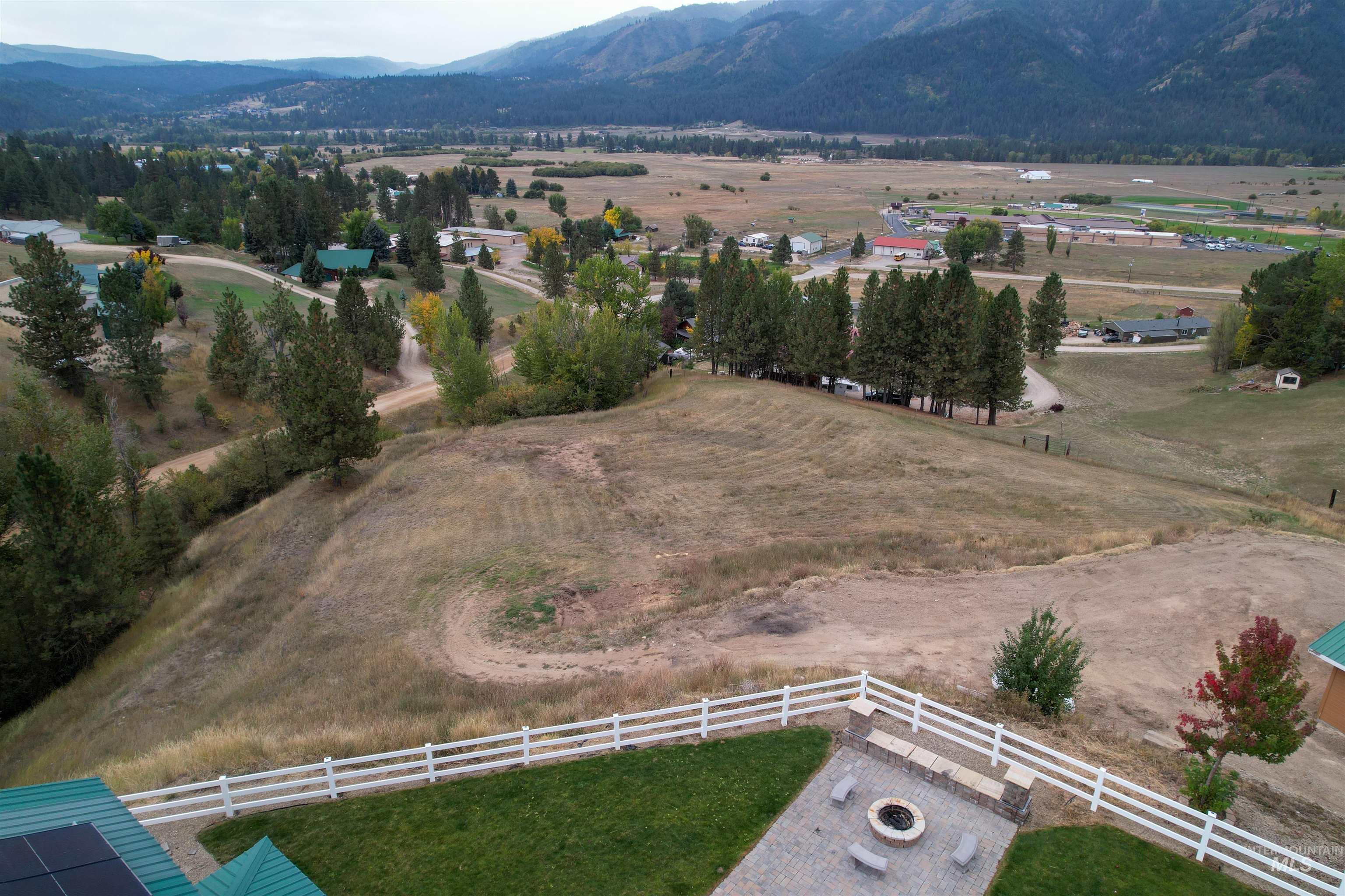 37 Valley Vista Dr, Garden Valley, Idaho 83622, 5 Bedrooms, 2.5 Bathrooms, Residential For Sale, Price $950,000,MLS 98990563