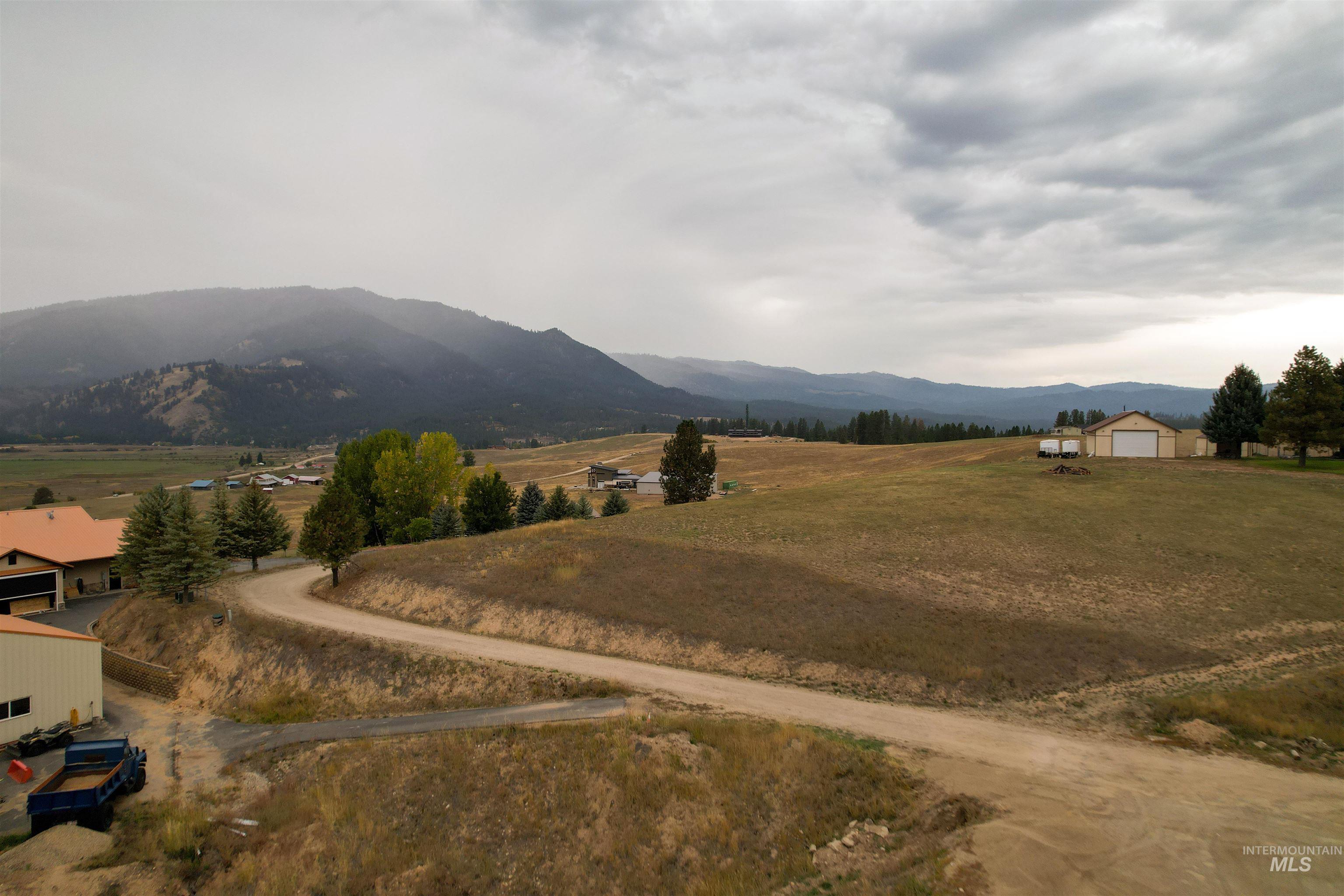 37 Valley Vista Dr, Garden Valley, Idaho 83622, 5 Bedrooms, 2.5 Bathrooms, Residential For Sale, Price $950,000,MLS 98990563
