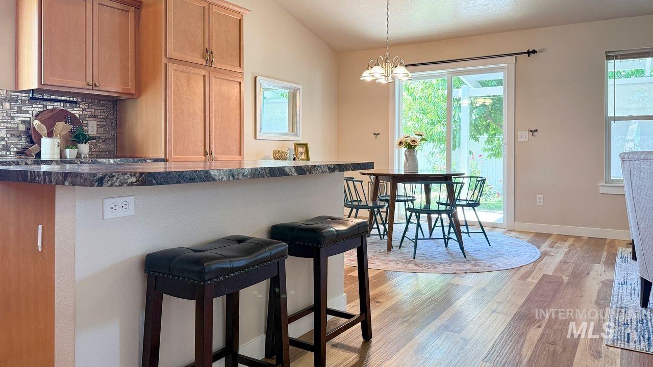 647 S Weston Creek Loop, Nampa, Idaho 83686, 3 Bedrooms, 2.5 Bathrooms, Residential For Sale, Price $460,000,MLS 98990564