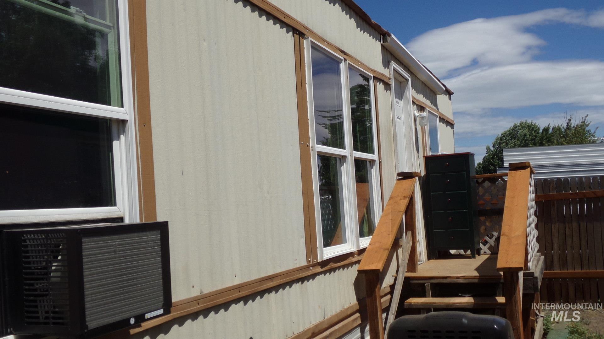 628 Burrell Ave., Lewiston, Idaho 93501, 2 Bedrooms, 1 Bathroom, Residential For Sale, Price $29,500,MLS 98990566