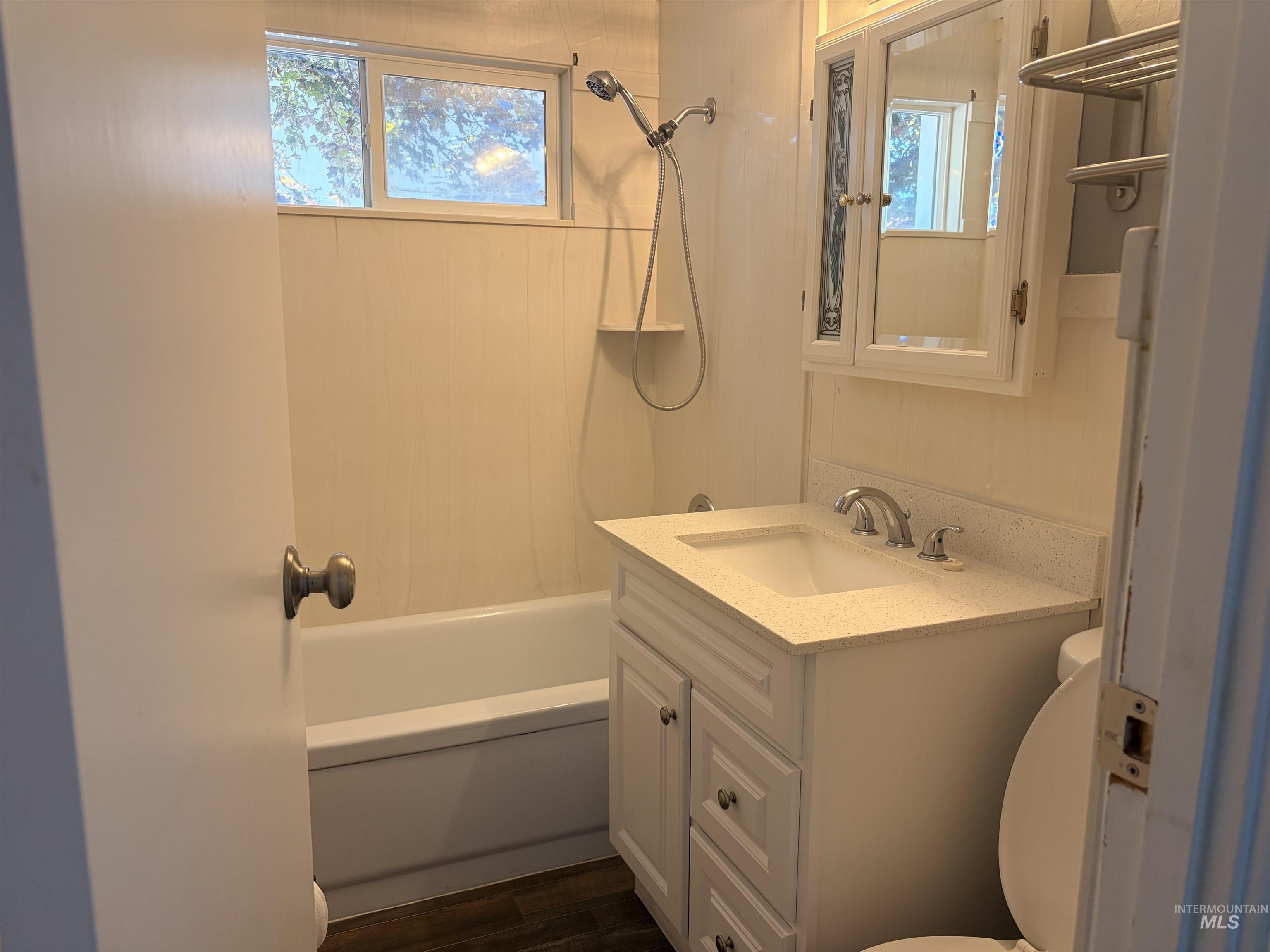 219 North 1st East Street, Paul, Idaho 83347, 3 Bedrooms, 2 Bathrooms, Residential For Sale, Price $215,000,MLS 98990570