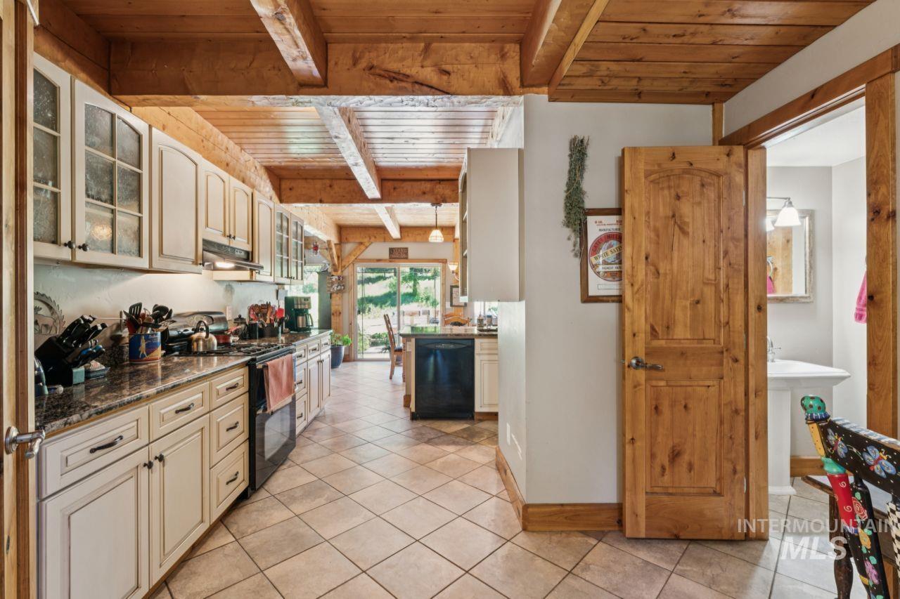 2326 Private Rd, Cambridge, Idaho 83610, 3 Bedrooms, 2.5 Bathrooms, Residential For Sale, Price $1,375,000,MLS 98990571