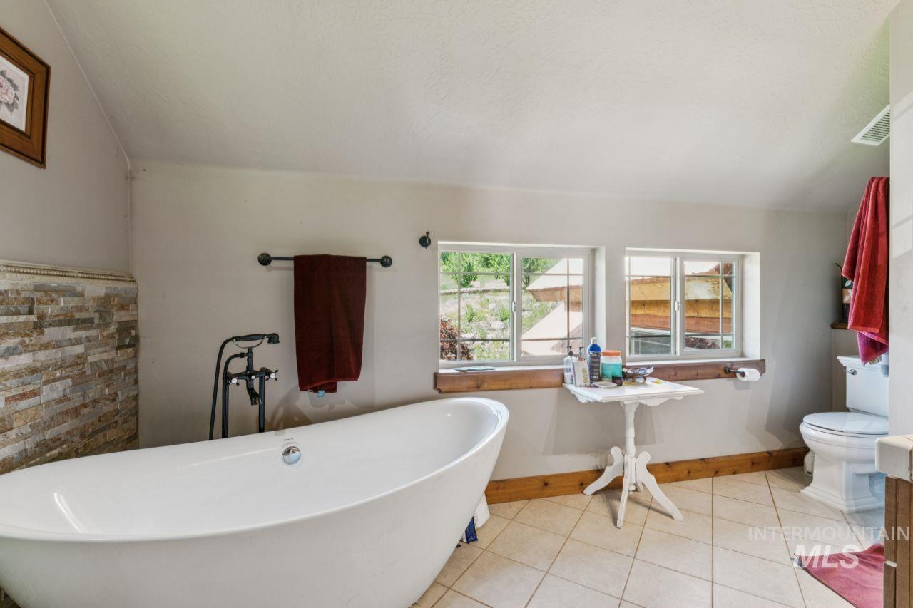 2326 Private Rd, Cambridge, Idaho 83610, 3 Bedrooms, 2.5 Bathrooms, Residential For Sale, Price $1,375,000,MLS 98990571