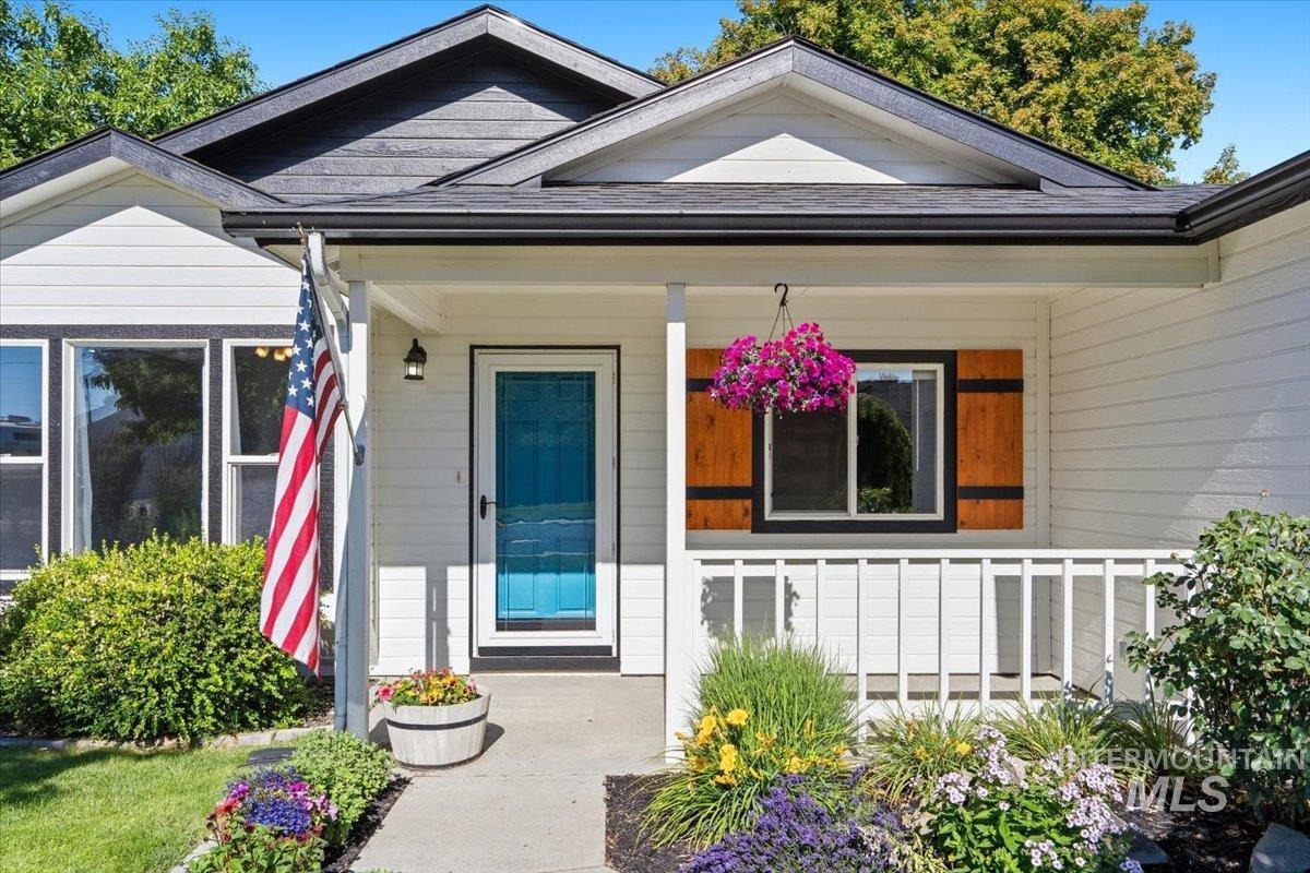 737 S Muscovy Avenue, Meridian, Idaho 83642, 3 Bedrooms, 2 Bathrooms, Residential For Sale, Price $434,500,MLS 98990573