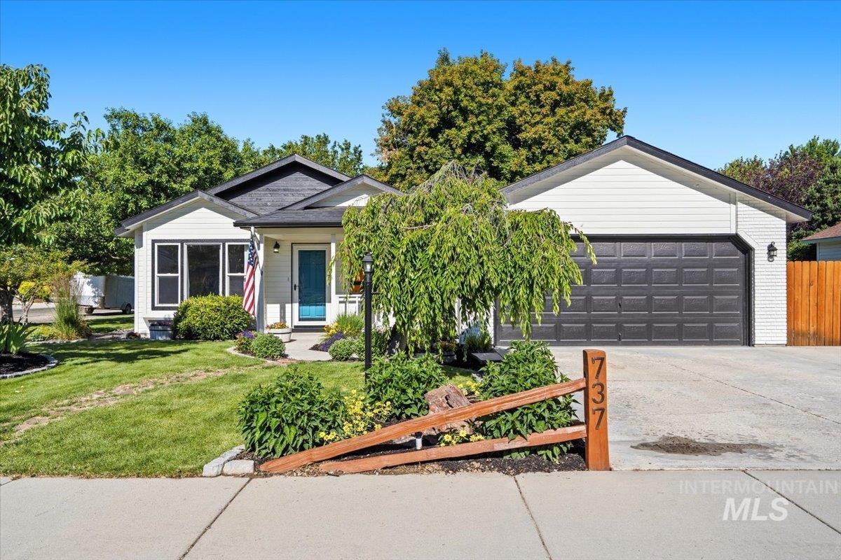 737 S Muscovy Avenue, Meridian, Idaho 83642, 3 Bedrooms, 2 Bathrooms, Residential For Sale, Price $434,500,MLS 98990573