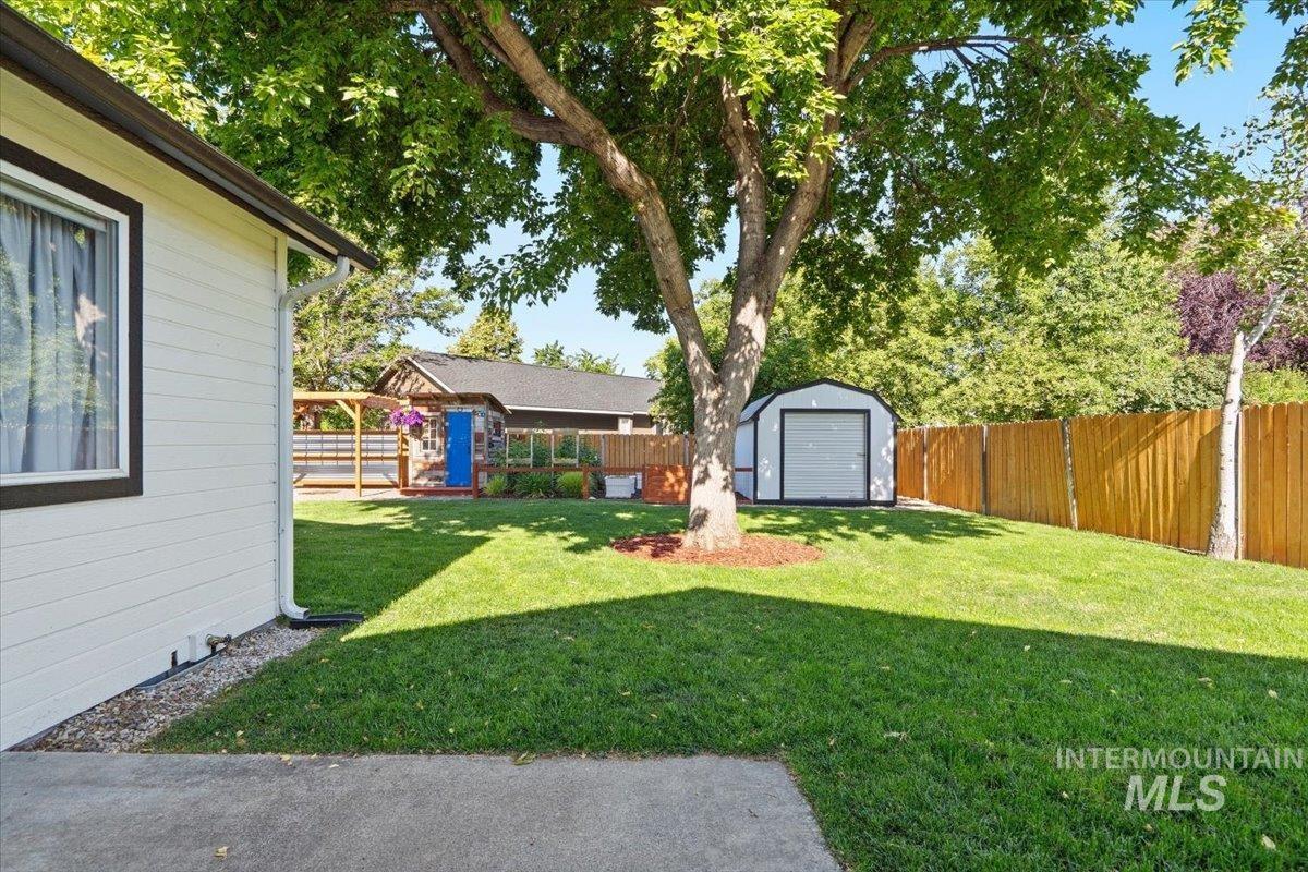 737 S Muscovy Avenue, Meridian, Idaho 83642, 3 Bedrooms, 2 Bathrooms, Residential For Sale, Price $434,500,MLS 98990573