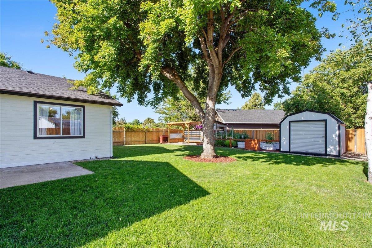 737 S Muscovy Avenue, Meridian, Idaho 83642, 3 Bedrooms, 2 Bathrooms, Residential For Sale, Price $434,500,MLS 98990573