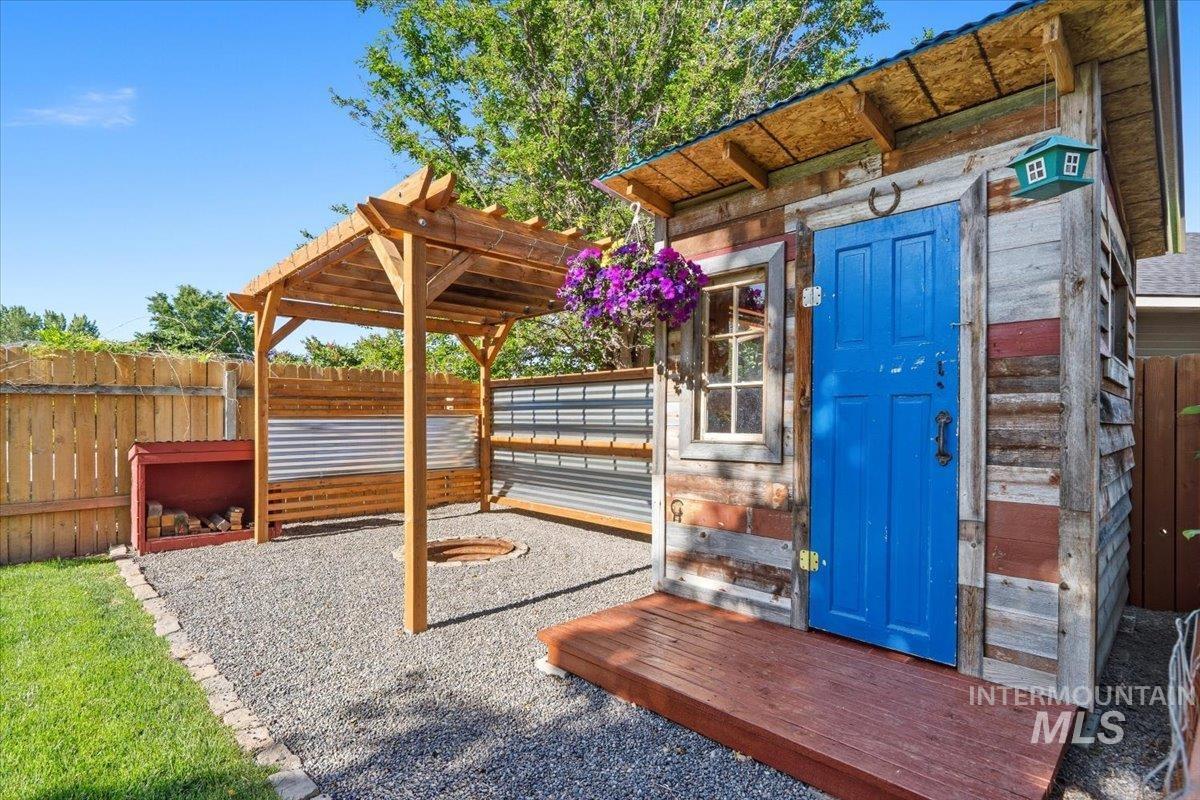 737 S Muscovy Avenue, Meridian, Idaho 83642, 3 Bedrooms, 2 Bathrooms, Residential For Sale, Price $434,500,MLS 98990573
