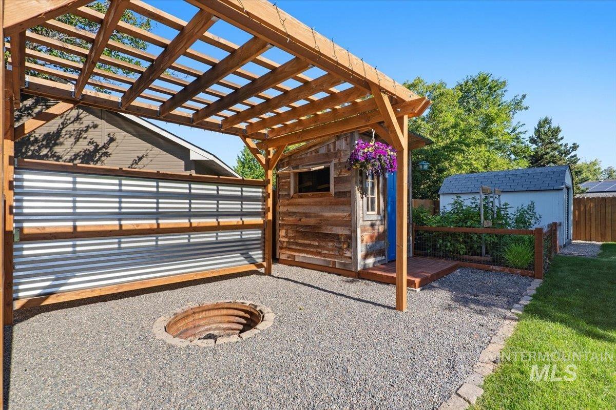 737 S Muscovy Avenue, Meridian, Idaho 83642, 3 Bedrooms, 2 Bathrooms, Residential For Sale, Price $434,500,MLS 98990573