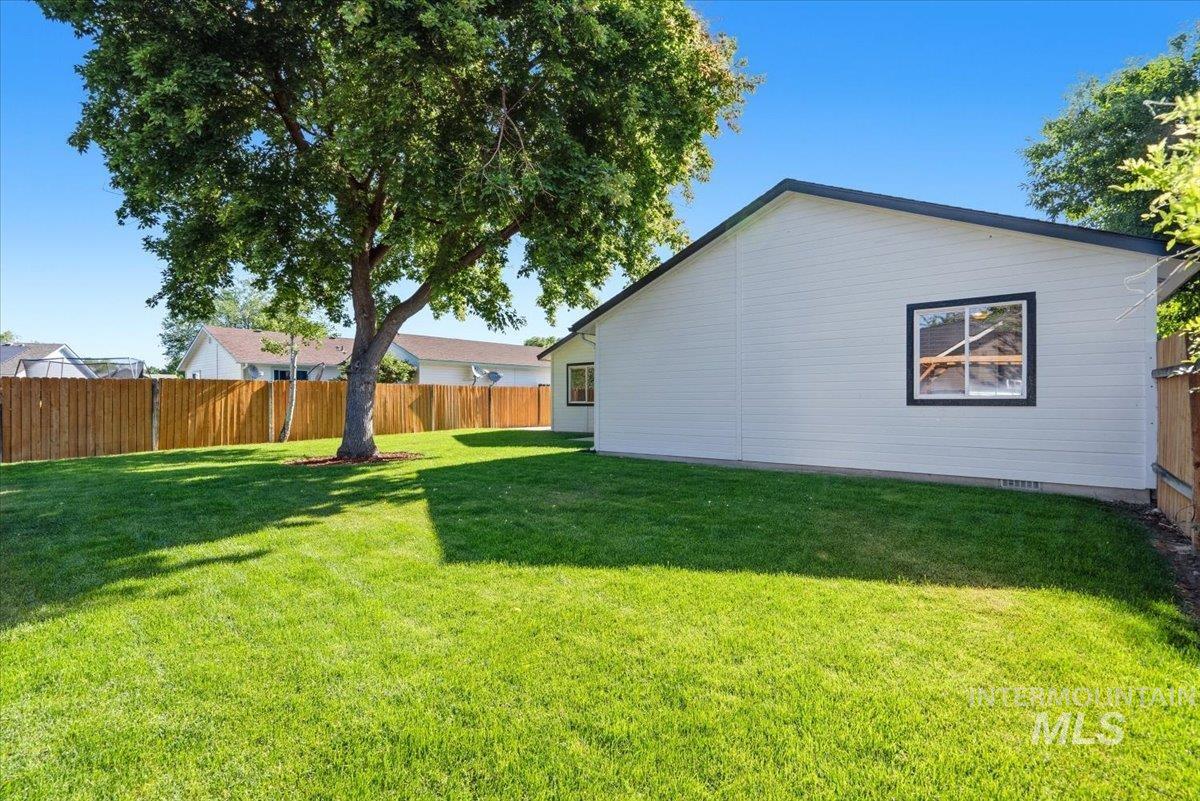 737 S Muscovy Avenue, Meridian, Idaho 83642, 3 Bedrooms, 2 Bathrooms, Residential For Sale, Price $434,500,MLS 98990573