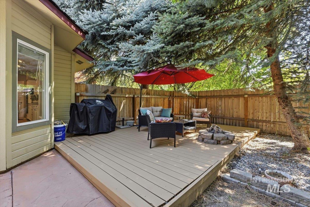 8001 W Innsbrook Ct, Boise, Idaho 83704, 5 Bedrooms, 2.5 Bathrooms, Residential For Sale, Price $749,000,MLS 98990575